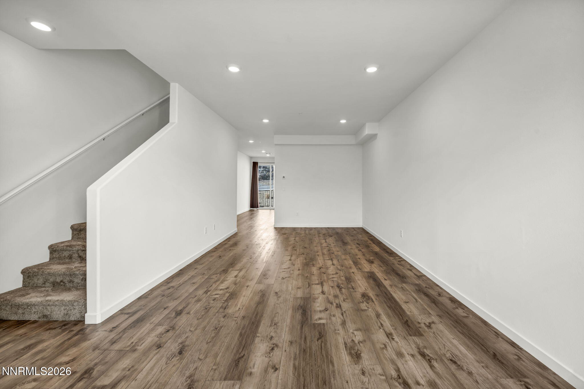 20-web-or-mls-545-gloria-may-ln