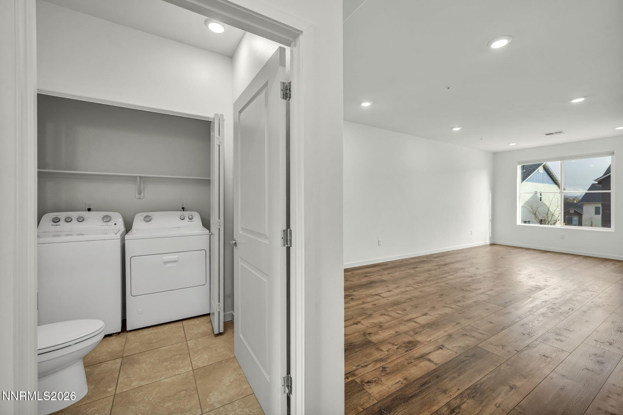 24-web-or-mls-545-gloria-may-ln