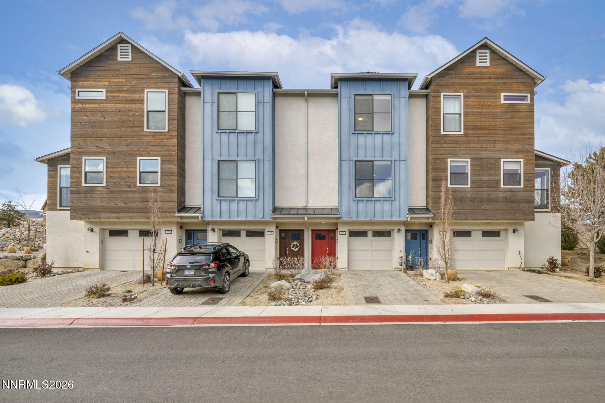 1-web-or-mls-545-gloria-may-ln