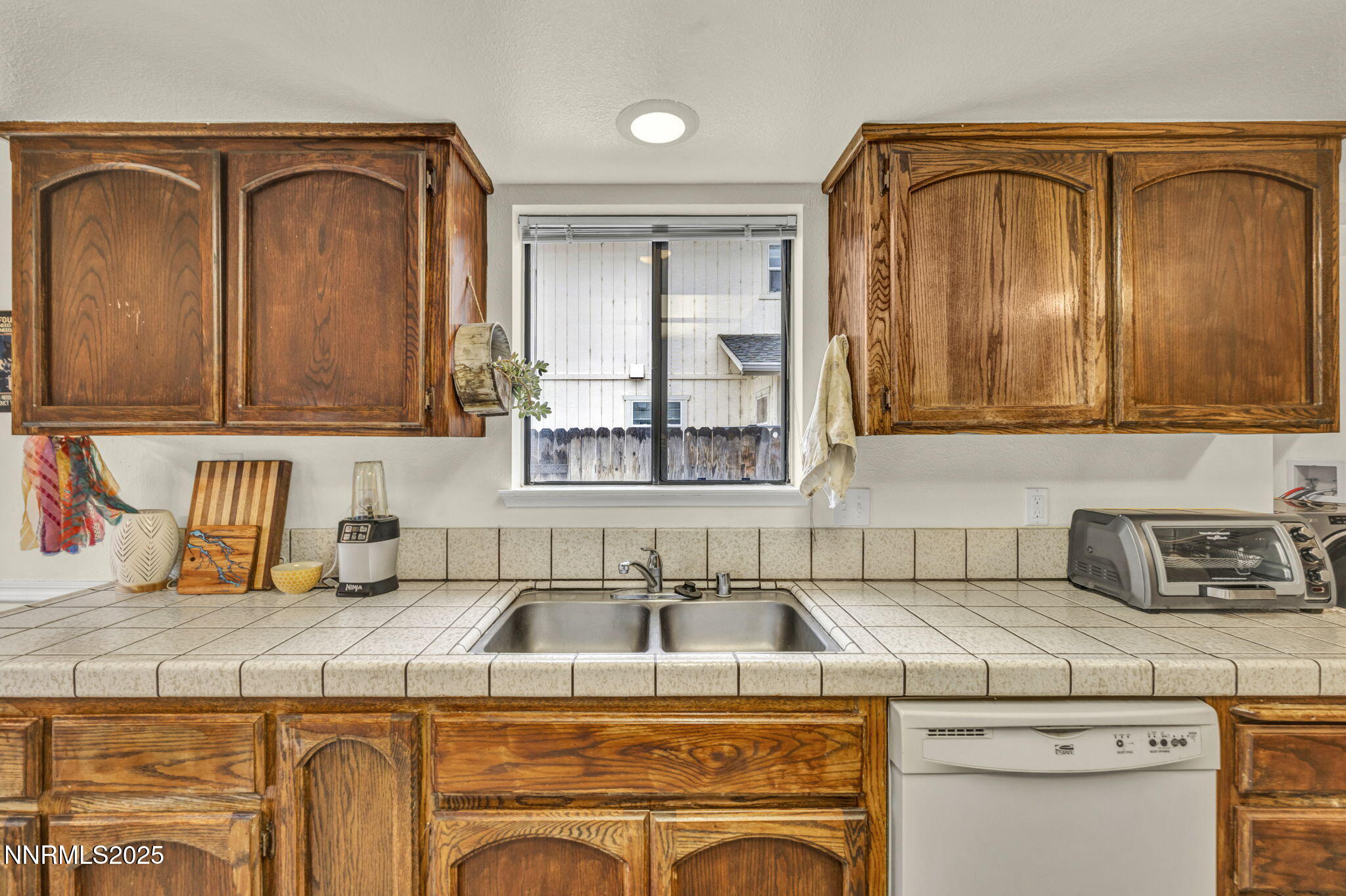 33-web-or-mls-1476-jessica-ln-d