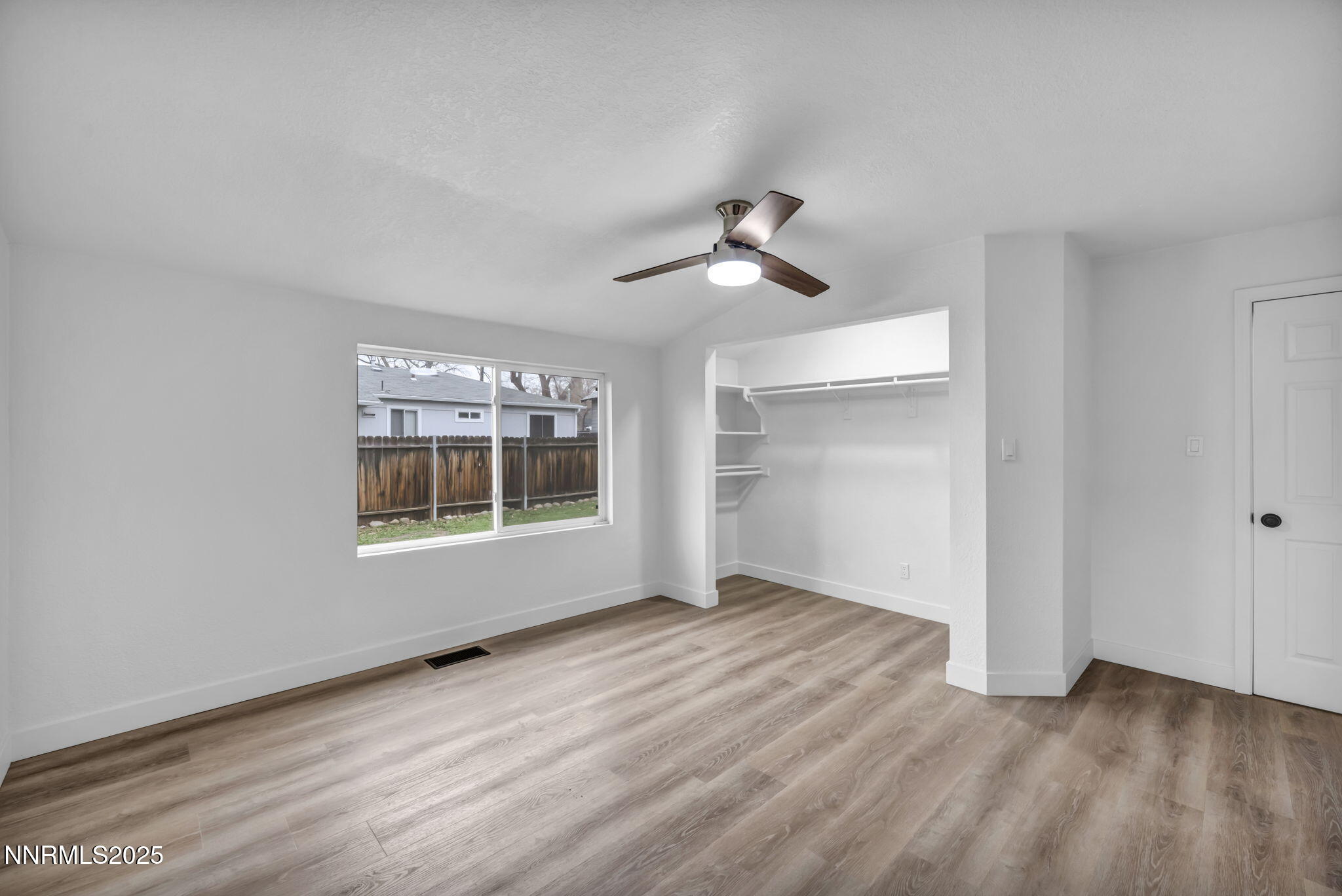 21-web-or-mls-1080-bell-st (1)