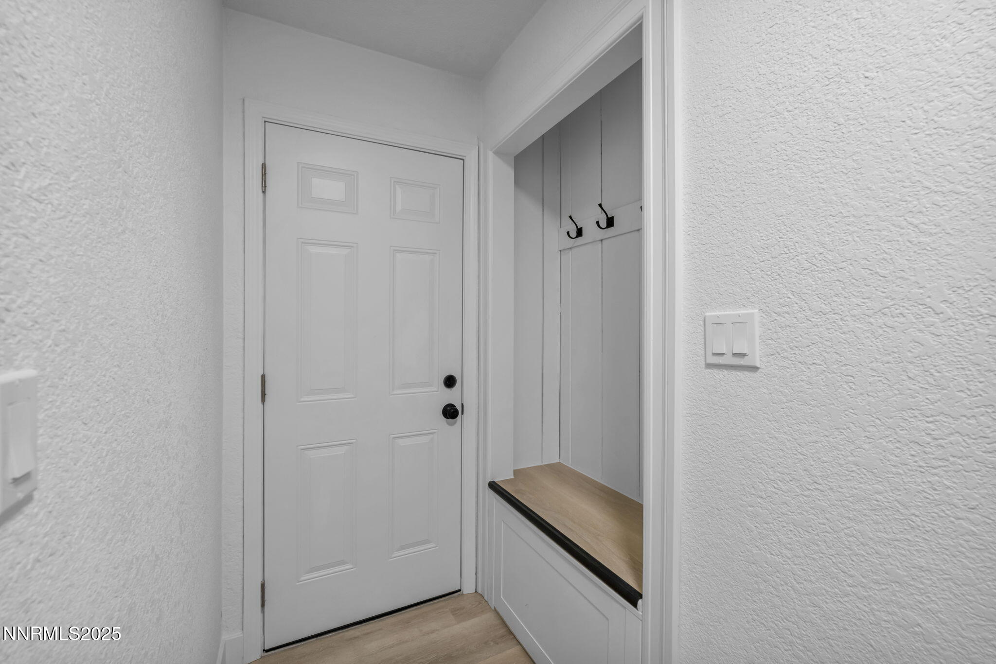 32-web-or-mls-1080-bell-st