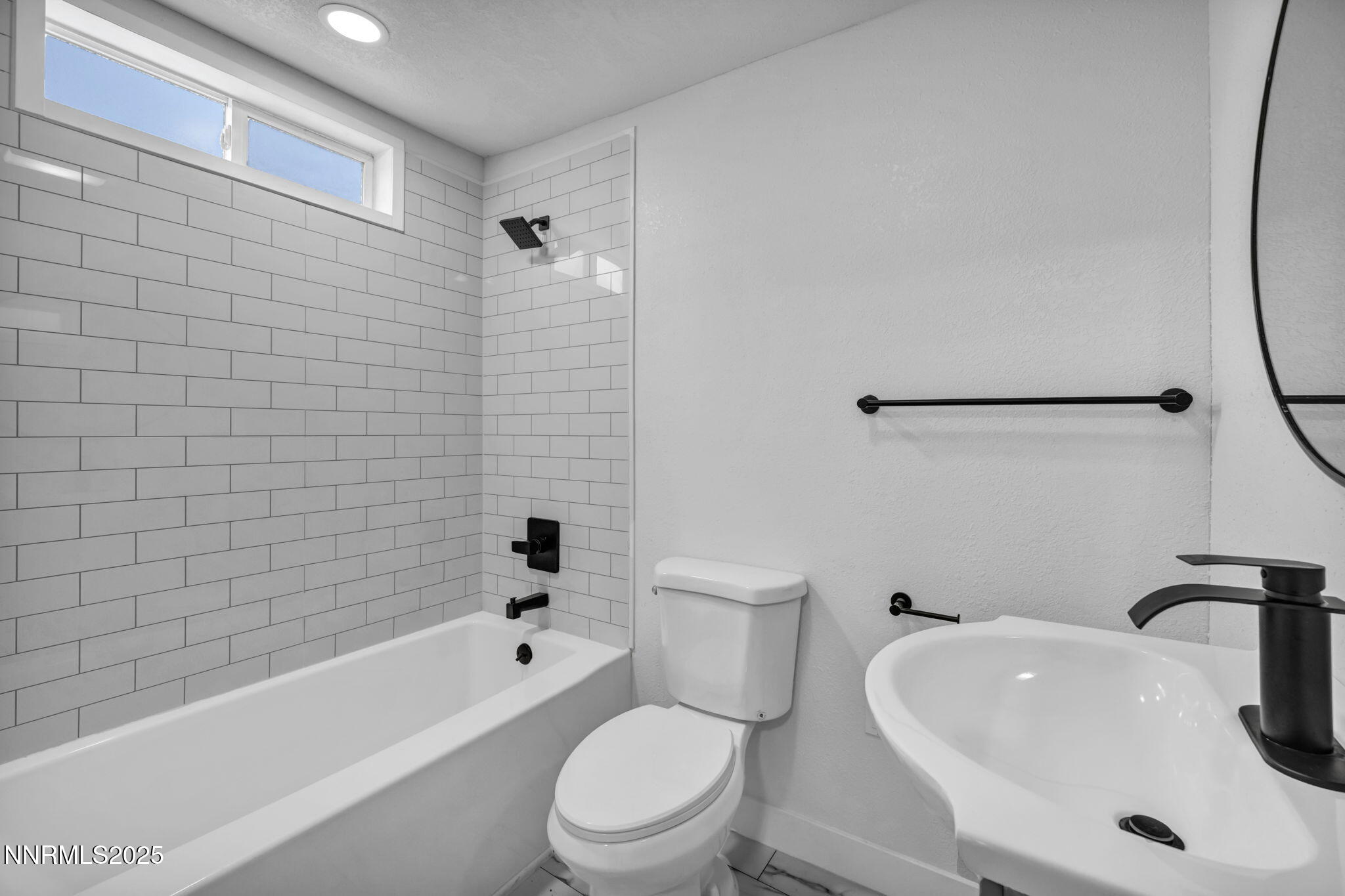 54-web-or-mls-1080-bell-st