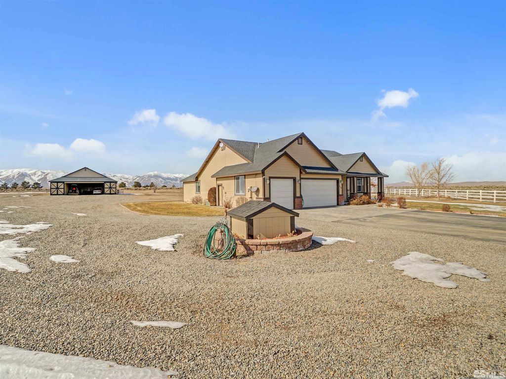 Photo of 310 Eagle Place, Smith, NV 89430 (MLS # 240002305)