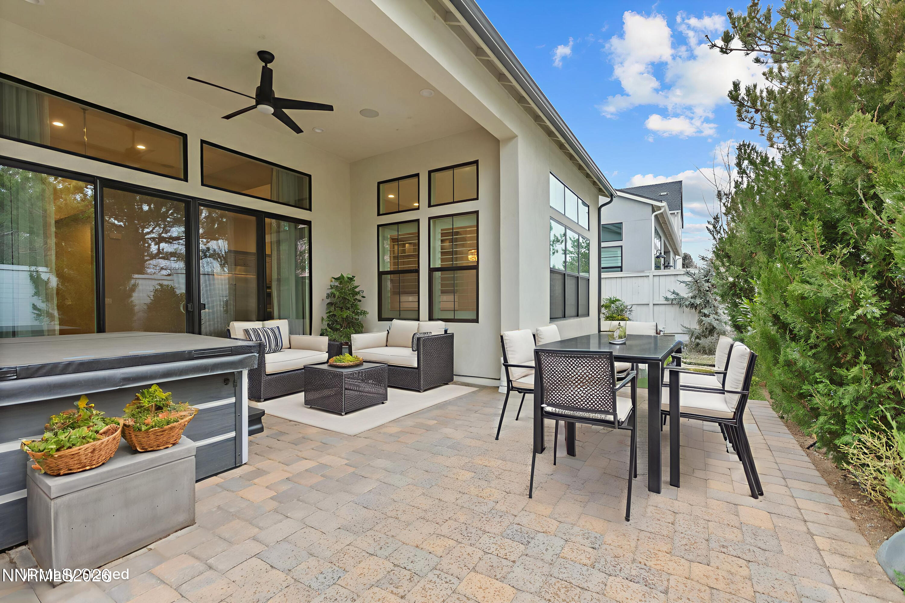 36-0Y7A1112 - Outdoor - Modern - 5