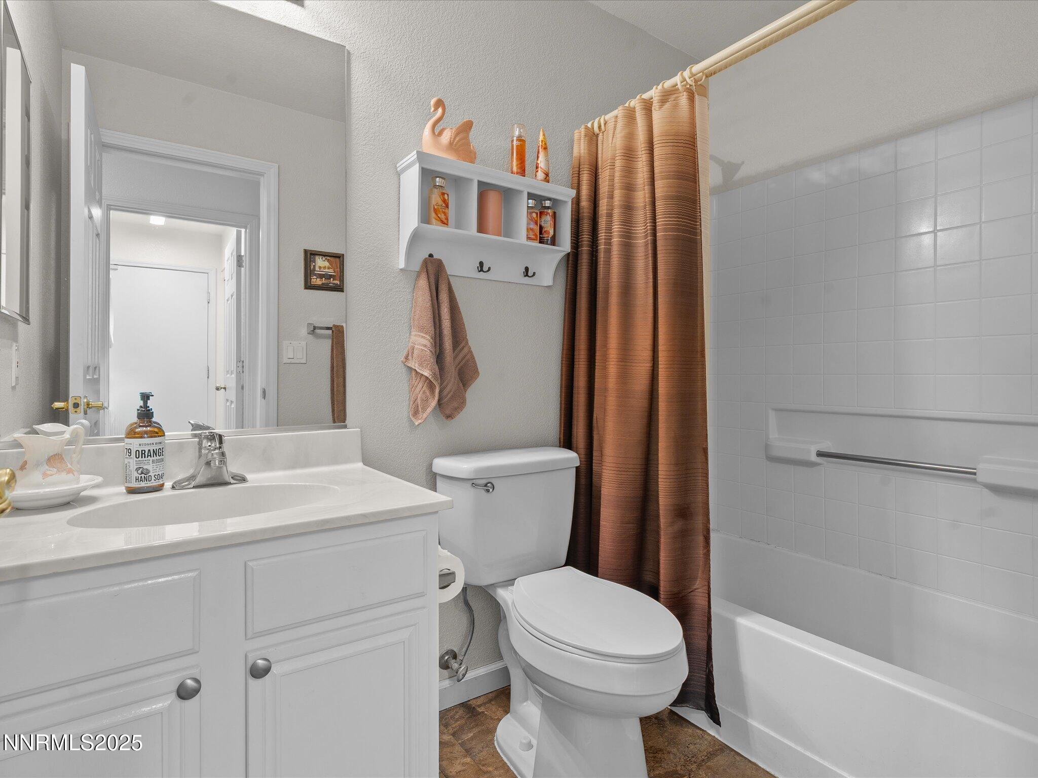 51-17634 Georgetown Ct-128