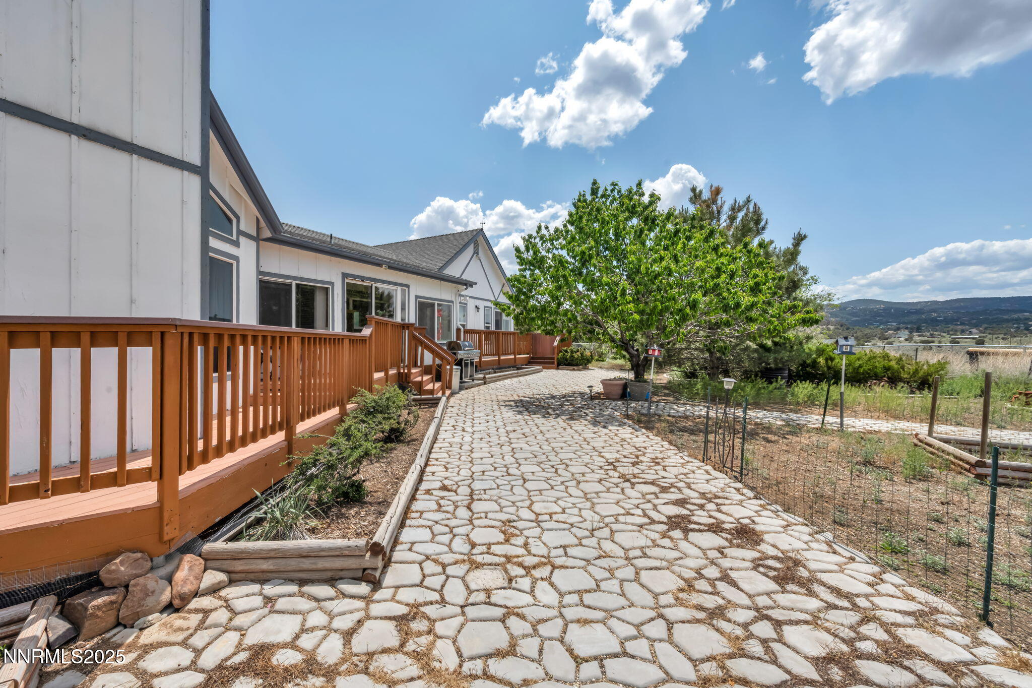 13-web-or-mls-3400-cartwright-rd