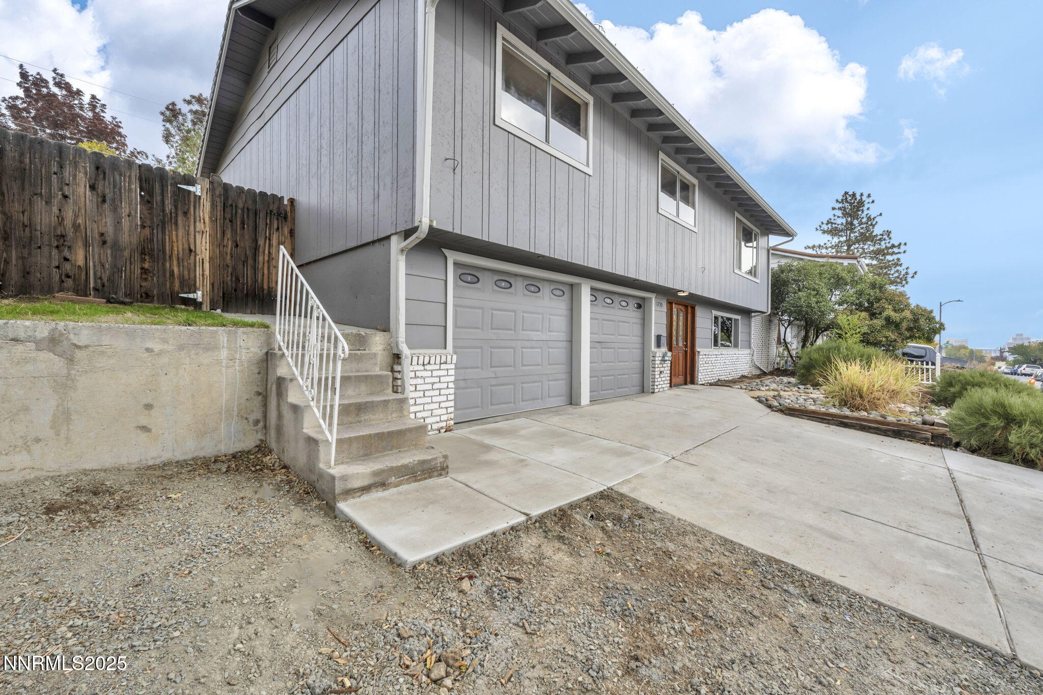 4-web-or-mls-1735-carlin-st