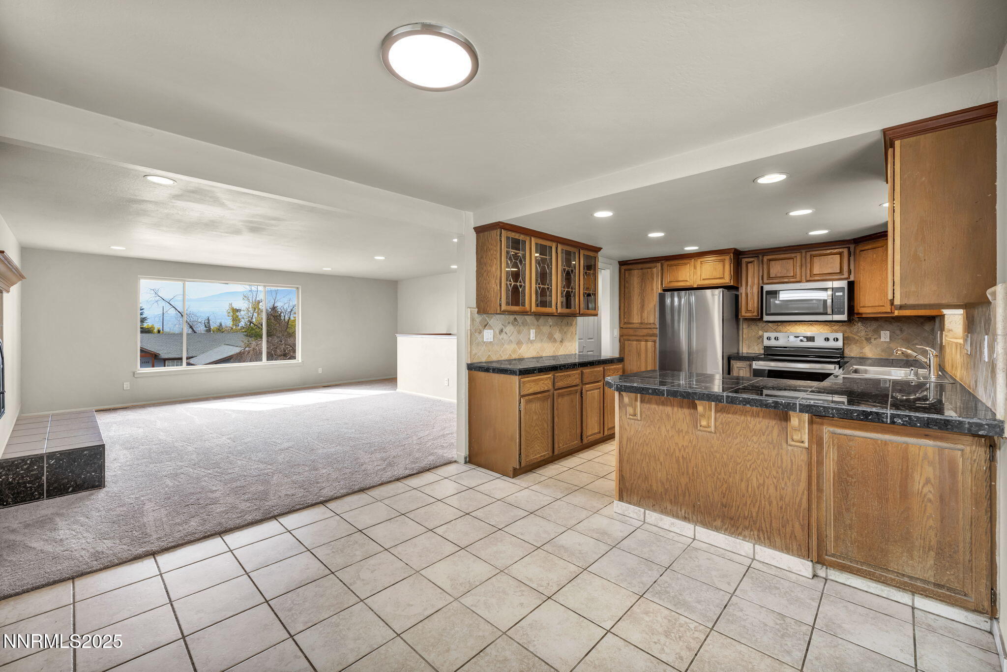 62-web-or-mls-1735-carlin-st