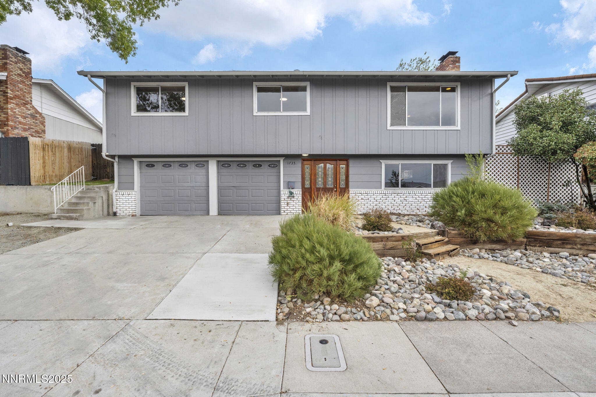 2-web-or-mls-1735-carlin-st