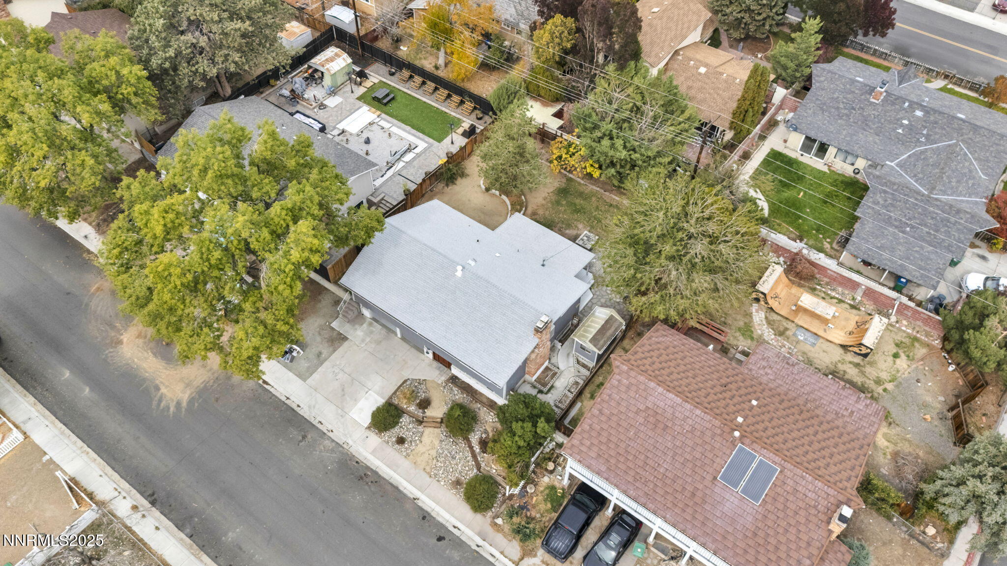 28-web-or-mls-1735-carlin-st