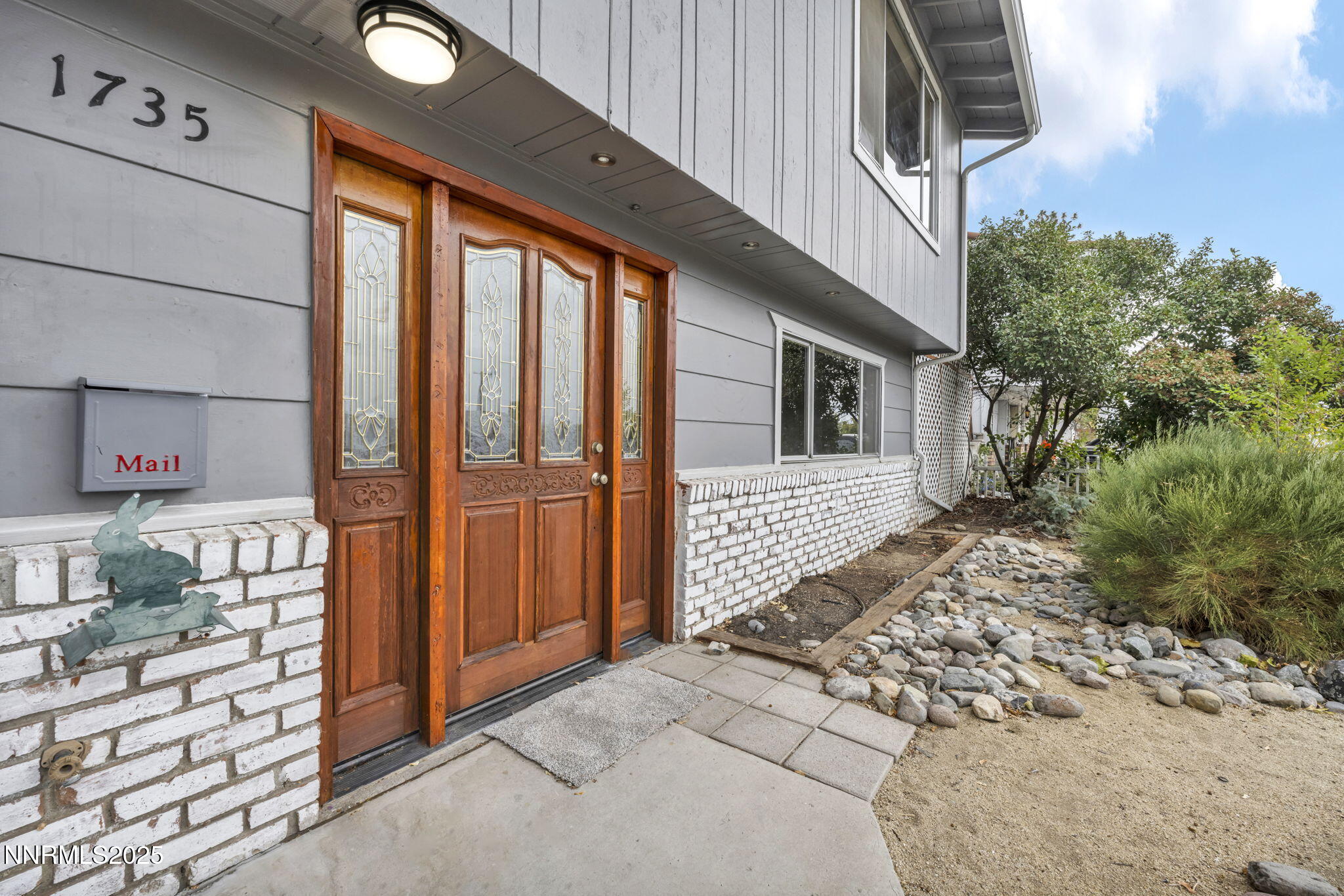 6-web-or-mls-1735-carlin-st