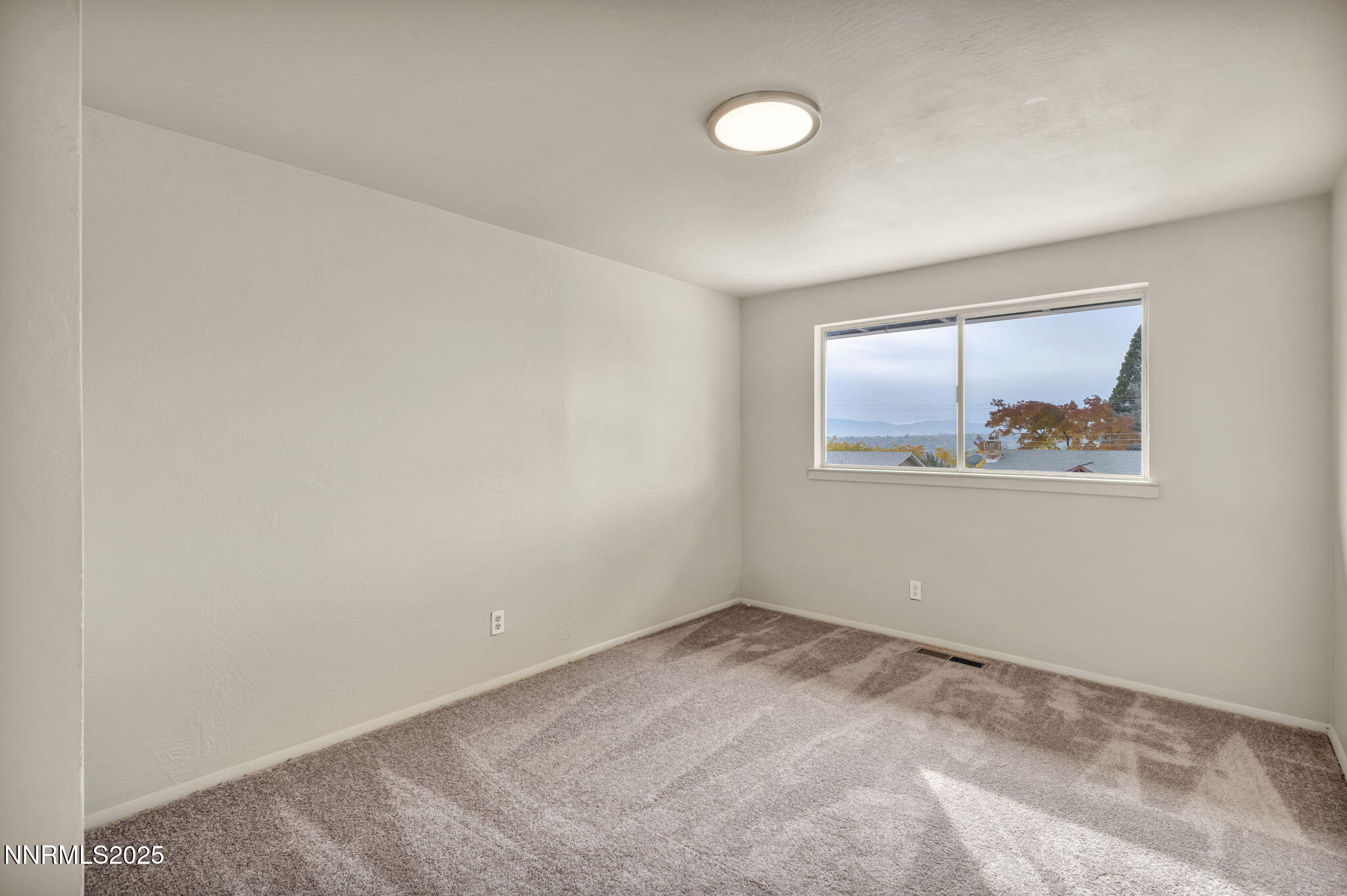 40-web-or-mls-1735-carlin-st