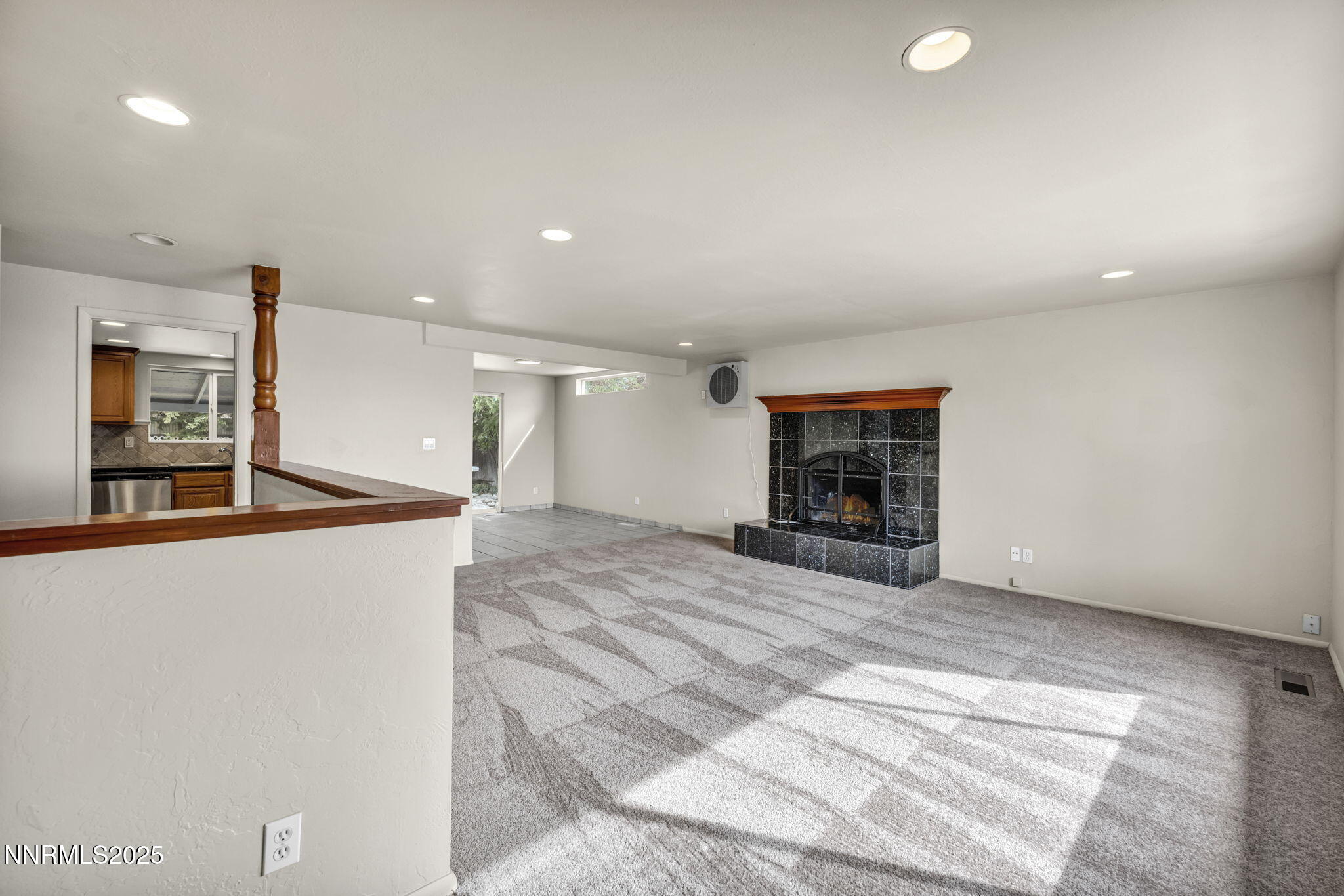 59-web-or-mls-1735-carlin-st