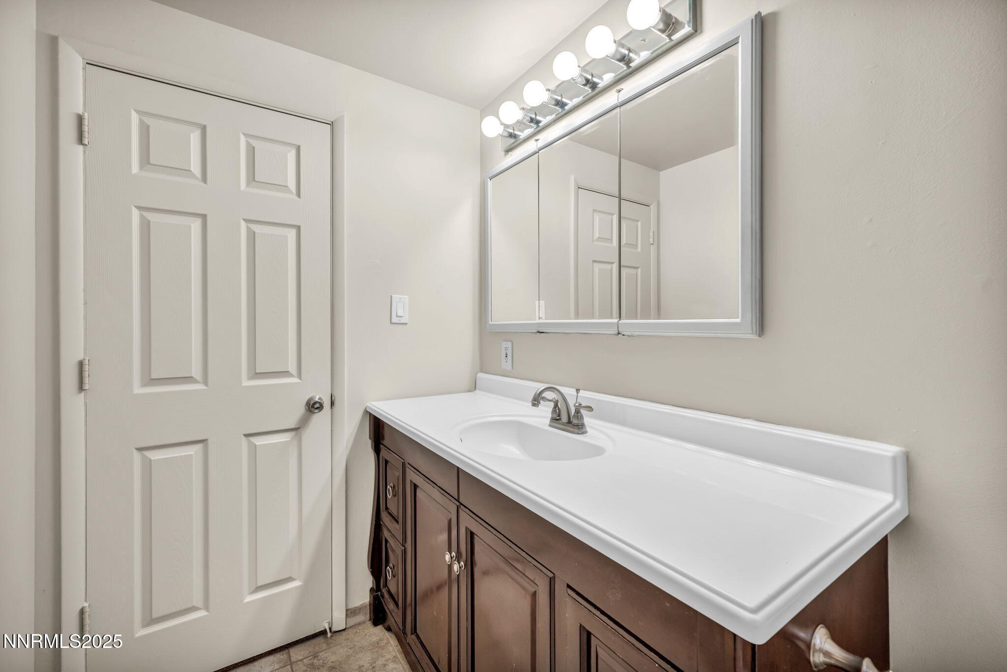 43-web-or-mls-1735-carlin-st