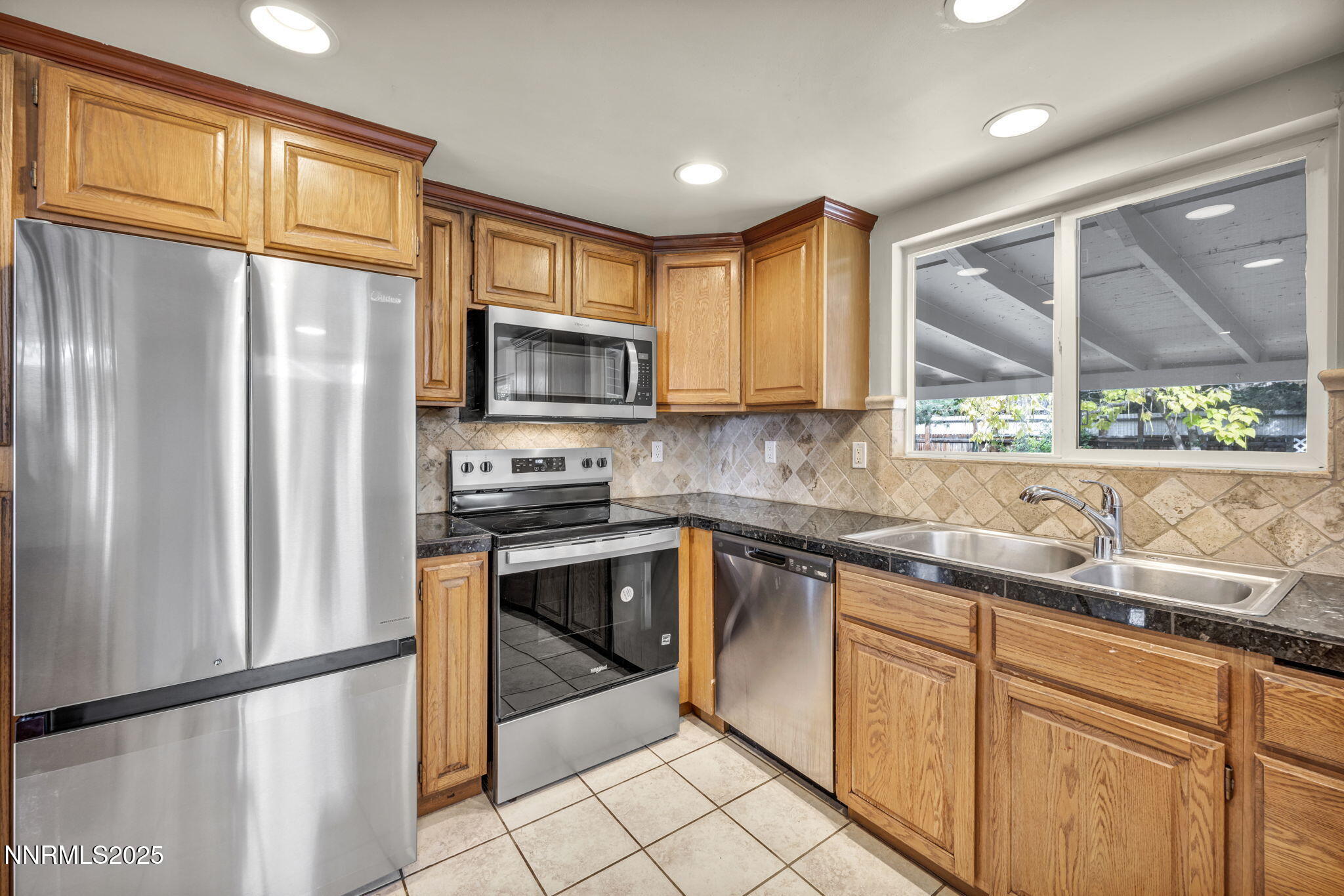 65-web-or-mls-1735-carlin-st