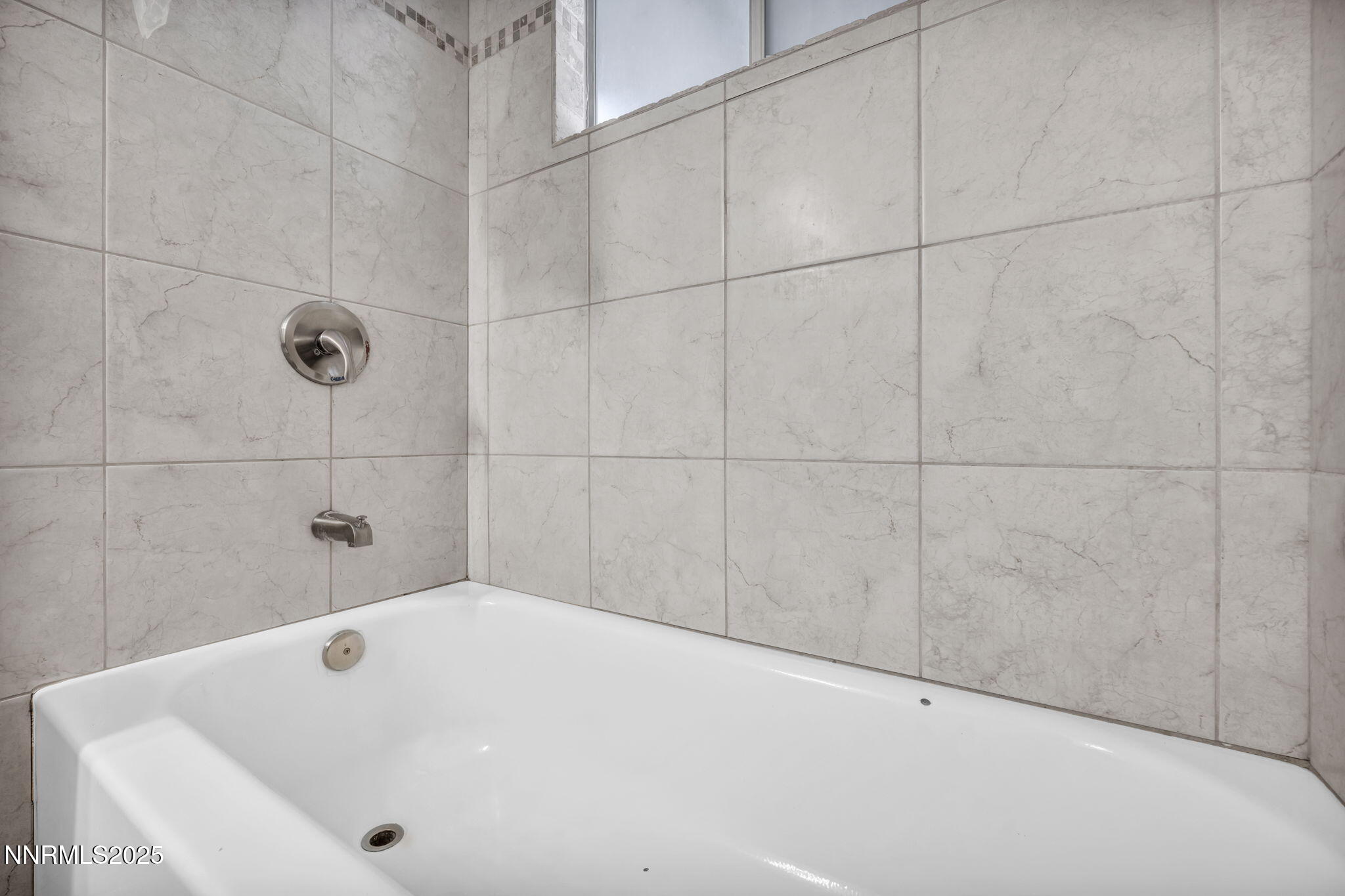 44-web-or-mls-1735-carlin-st