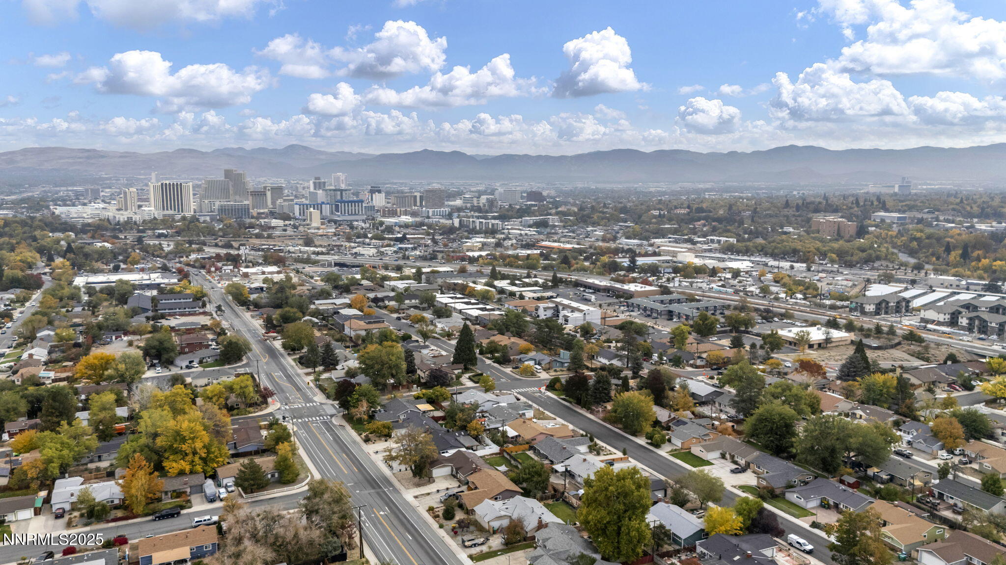 32-web-or-mls-1735-carlin-st