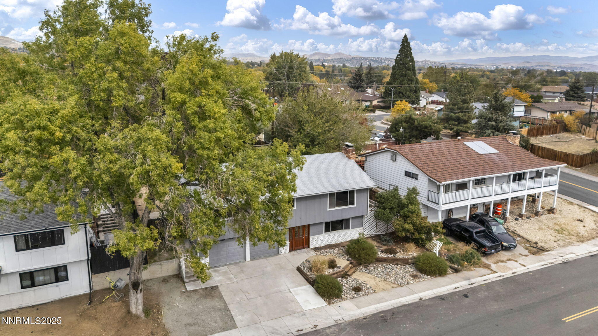 22-web-or-mls-1735-carlin-st