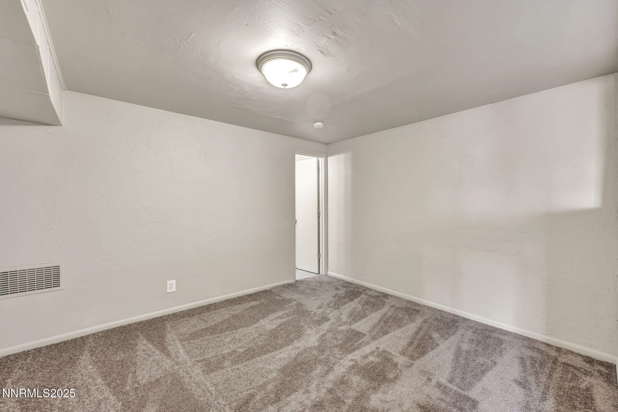 50-web-or-mls-1735-carlin-st