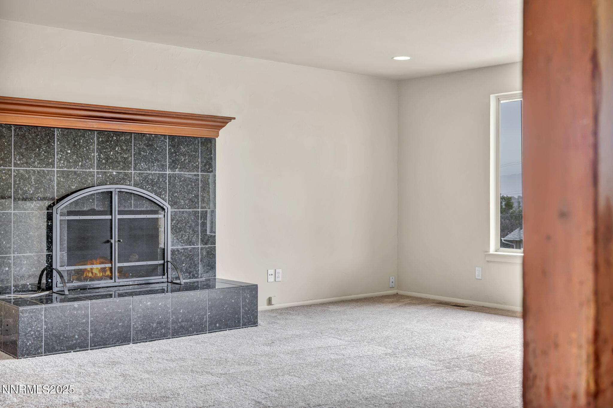 69-web-or-mls-1735-carlin-st