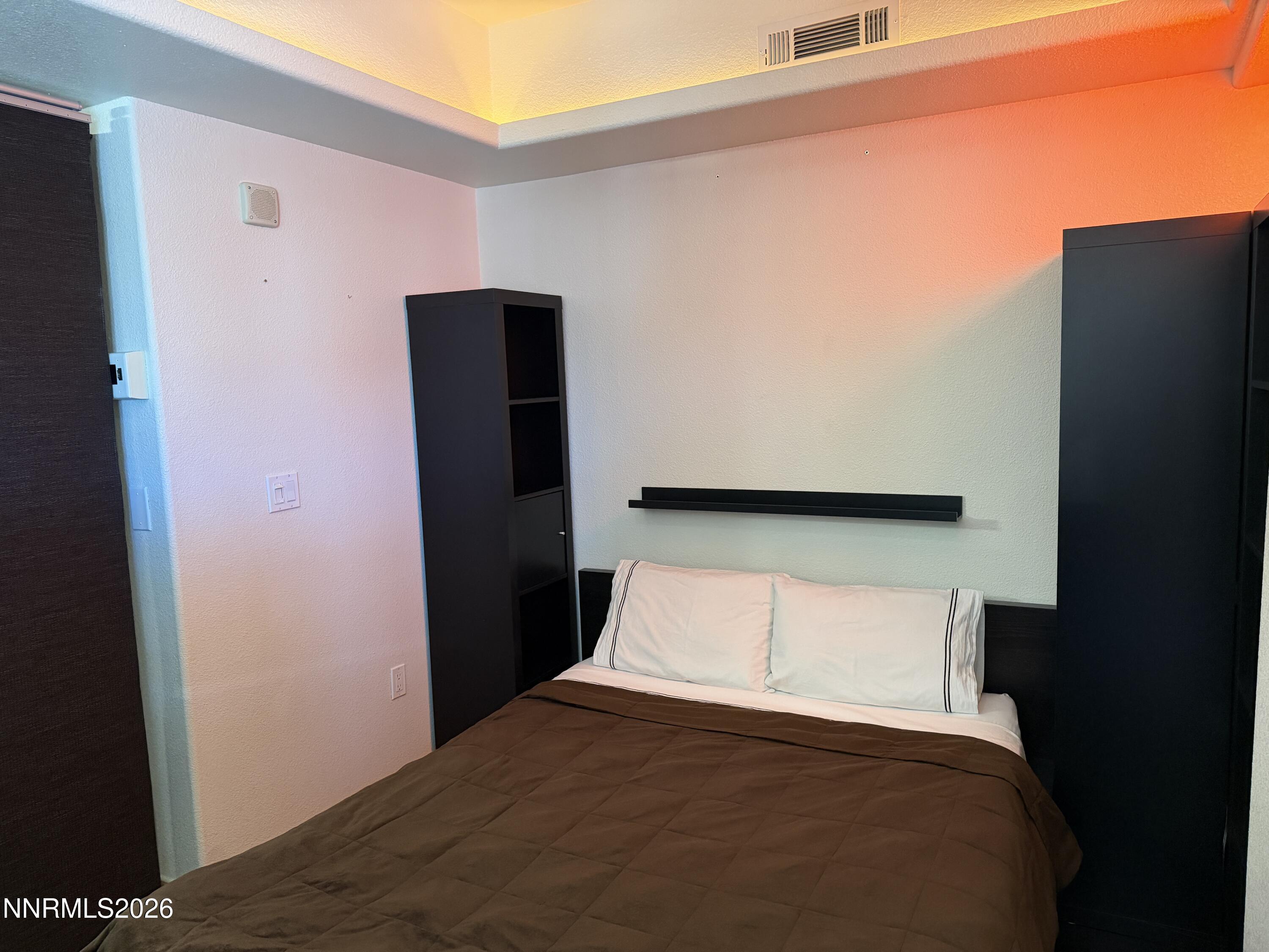 200 W 2nd Street APT 1010