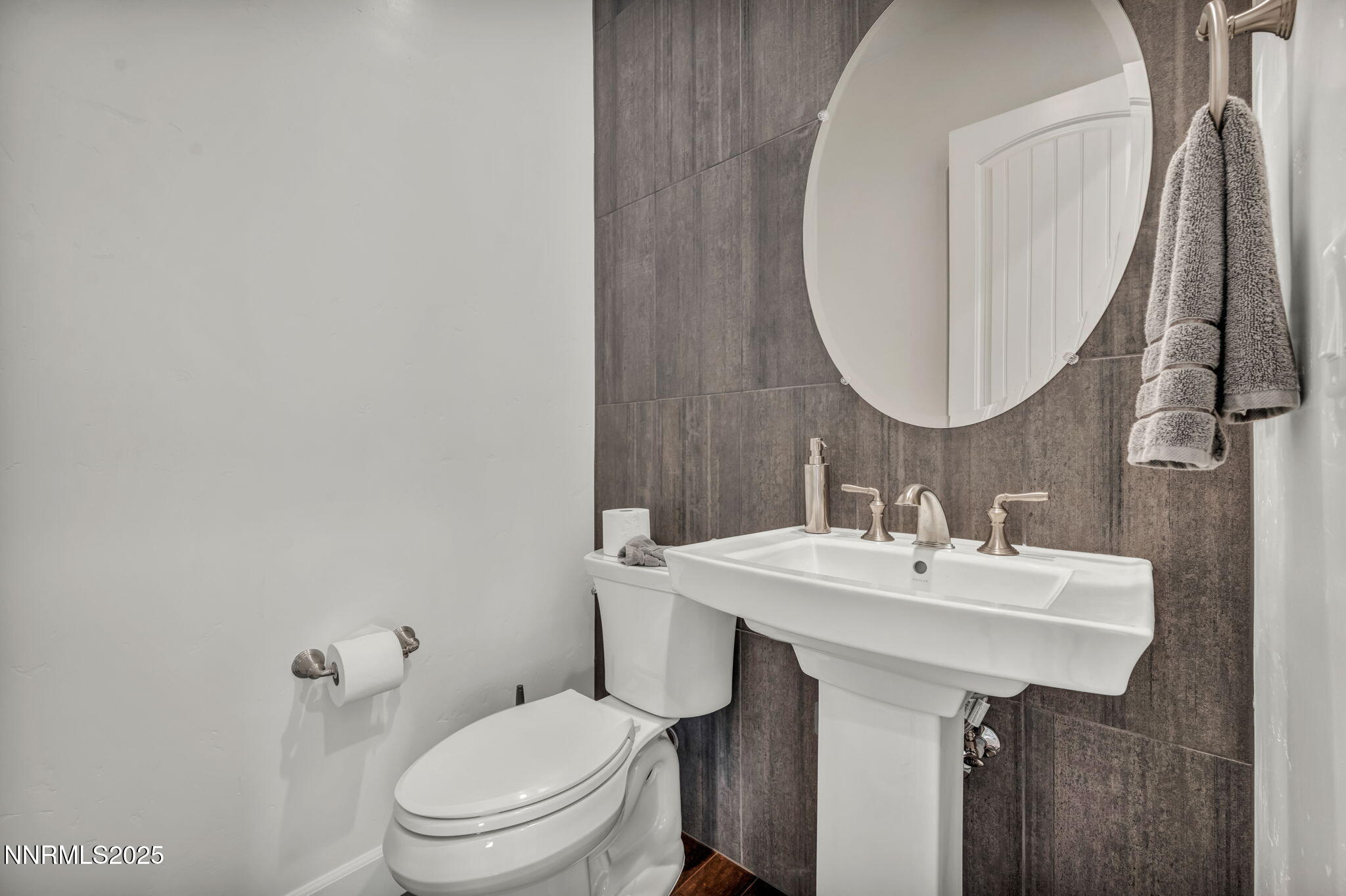 35-web-or-mls-2348-hammer-fls-dr