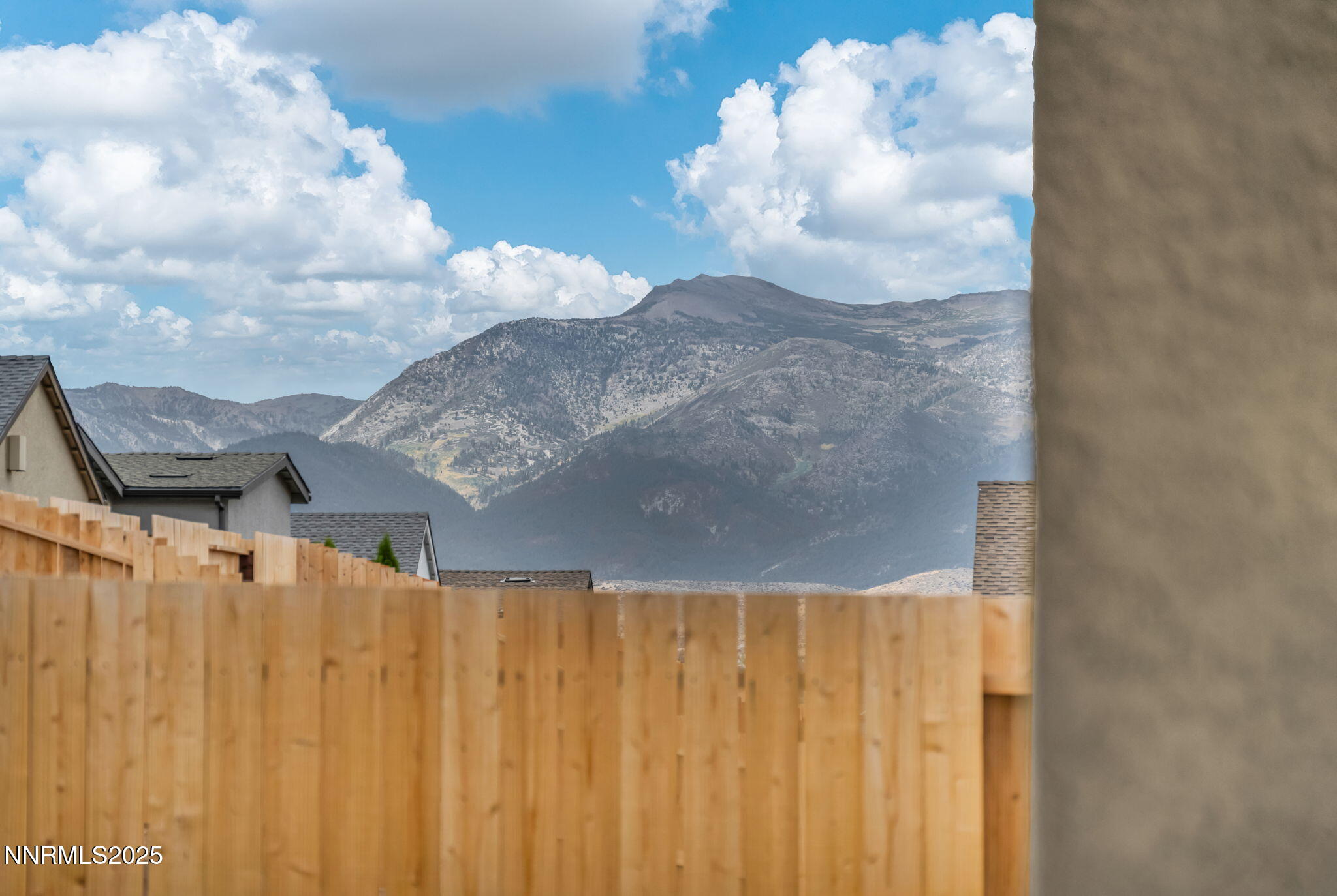 17-web-or-mls-2348-hammer-fls-dr