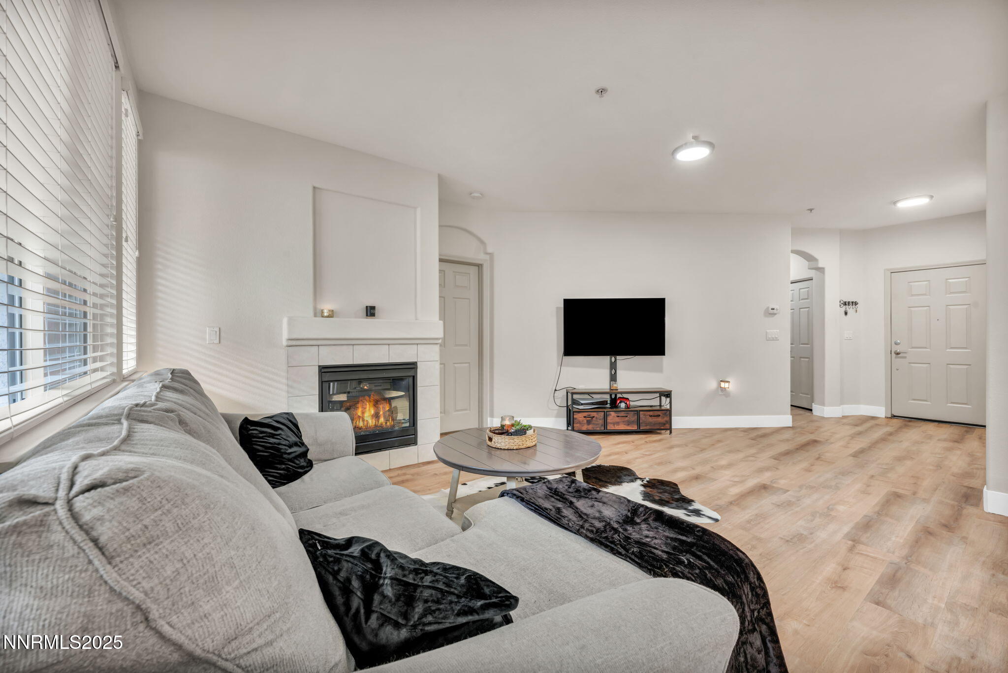 Sparks, Nevada 89436, United States, 2 Bedrooms Bedrooms, ,2 BathroomsBathrooms,Residential,Active,216994