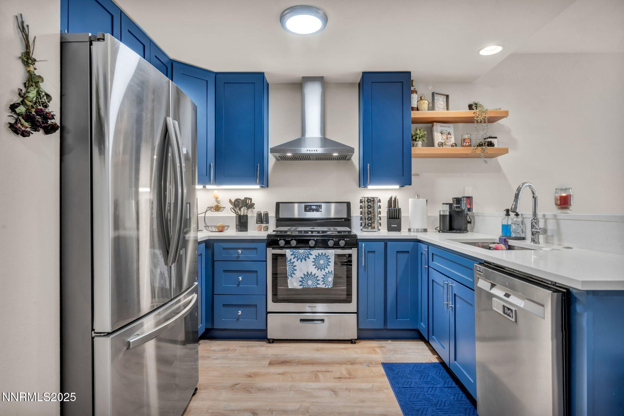 Sparks, Nevada 89436, United States, 2 Bedrooms Bedrooms, ,2 BathroomsBathrooms,Residential,Active,216994