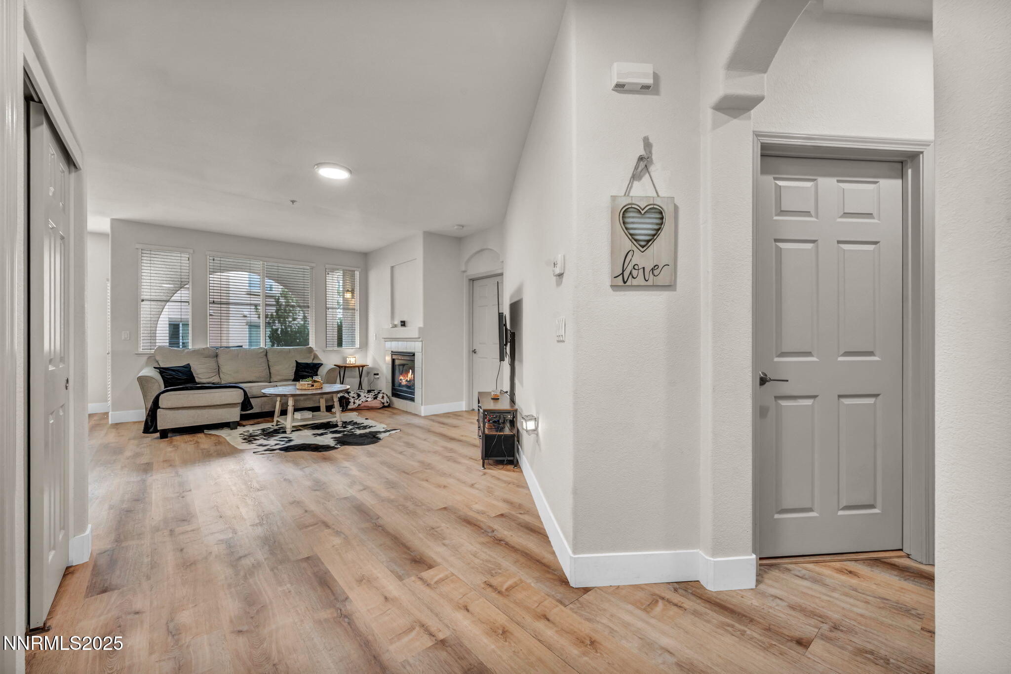 Sparks, Nevada 89436, United States, 2 Bedrooms Bedrooms, ,2 BathroomsBathrooms,Residential,Active,216994