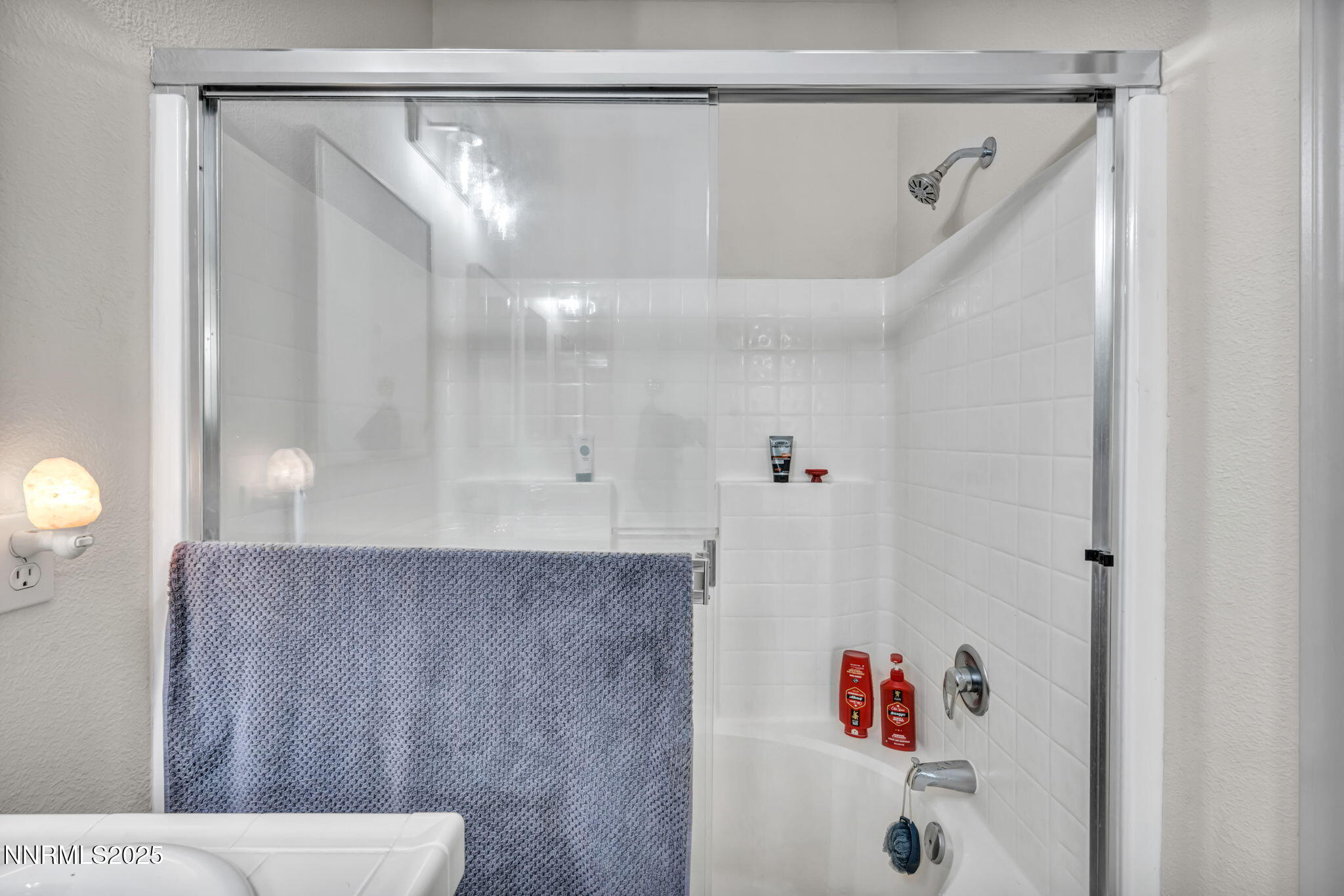 Sparks, Nevada 89436, United States, 2 Bedrooms Bedrooms, ,2 BathroomsBathrooms,Residential,Active,216994