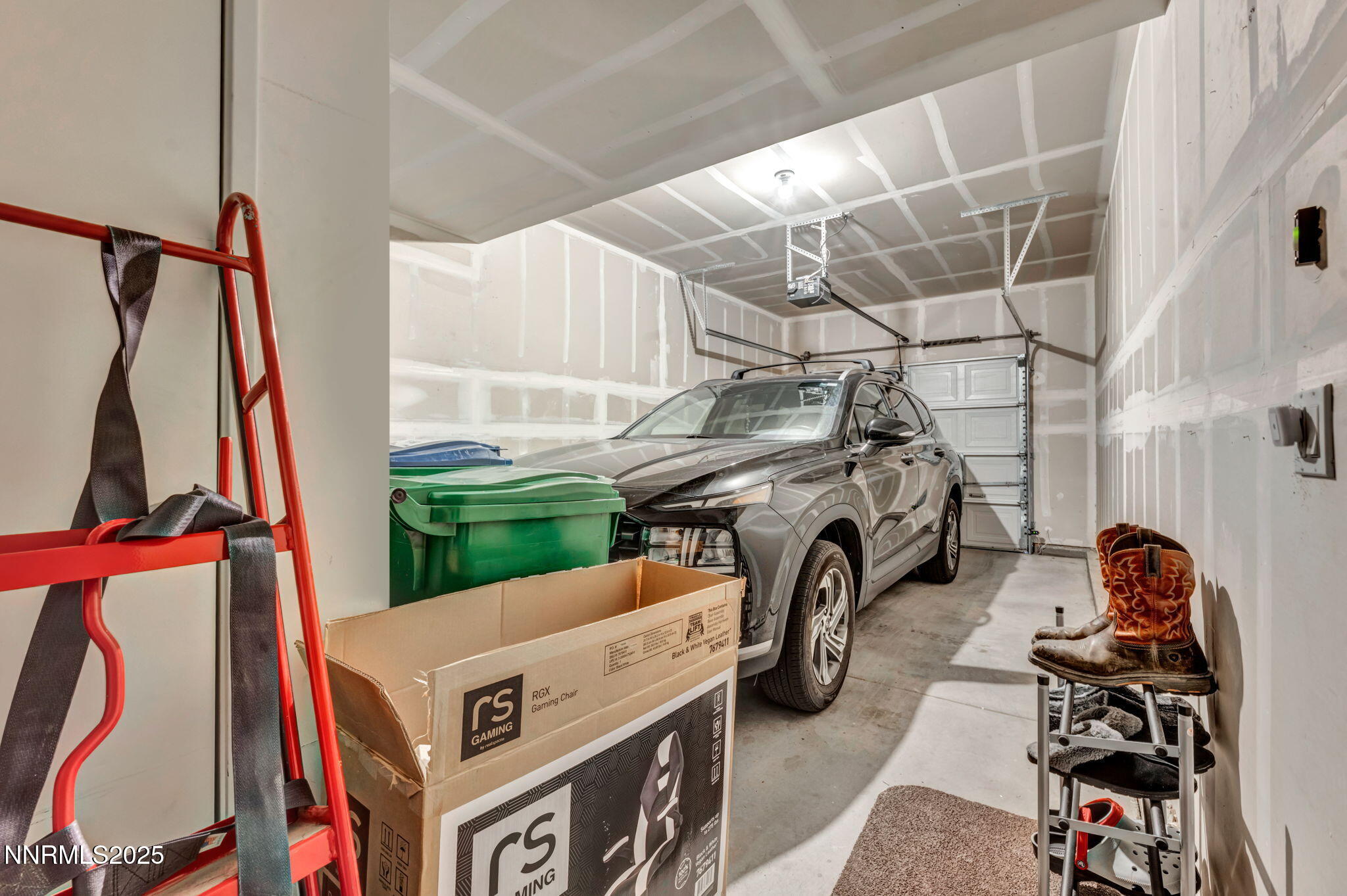 Sparks, Nevada 89436, United States, 2 Bedrooms Bedrooms, ,2 BathroomsBathrooms,Residential,Active,216994