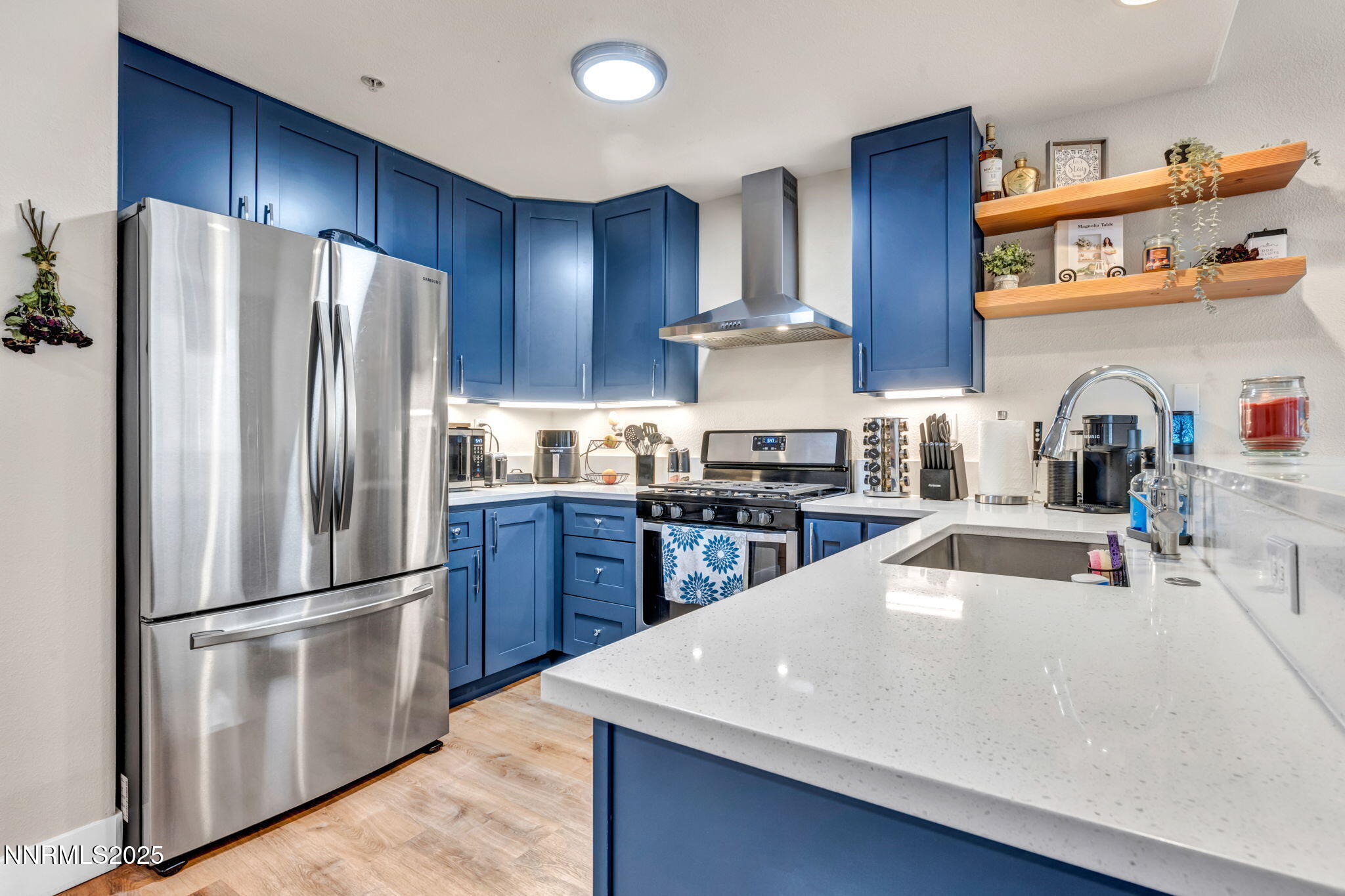 Sparks, Nevada 89436, United States, 2 Bedrooms Bedrooms, ,2 BathroomsBathrooms,Residential,Active,216994