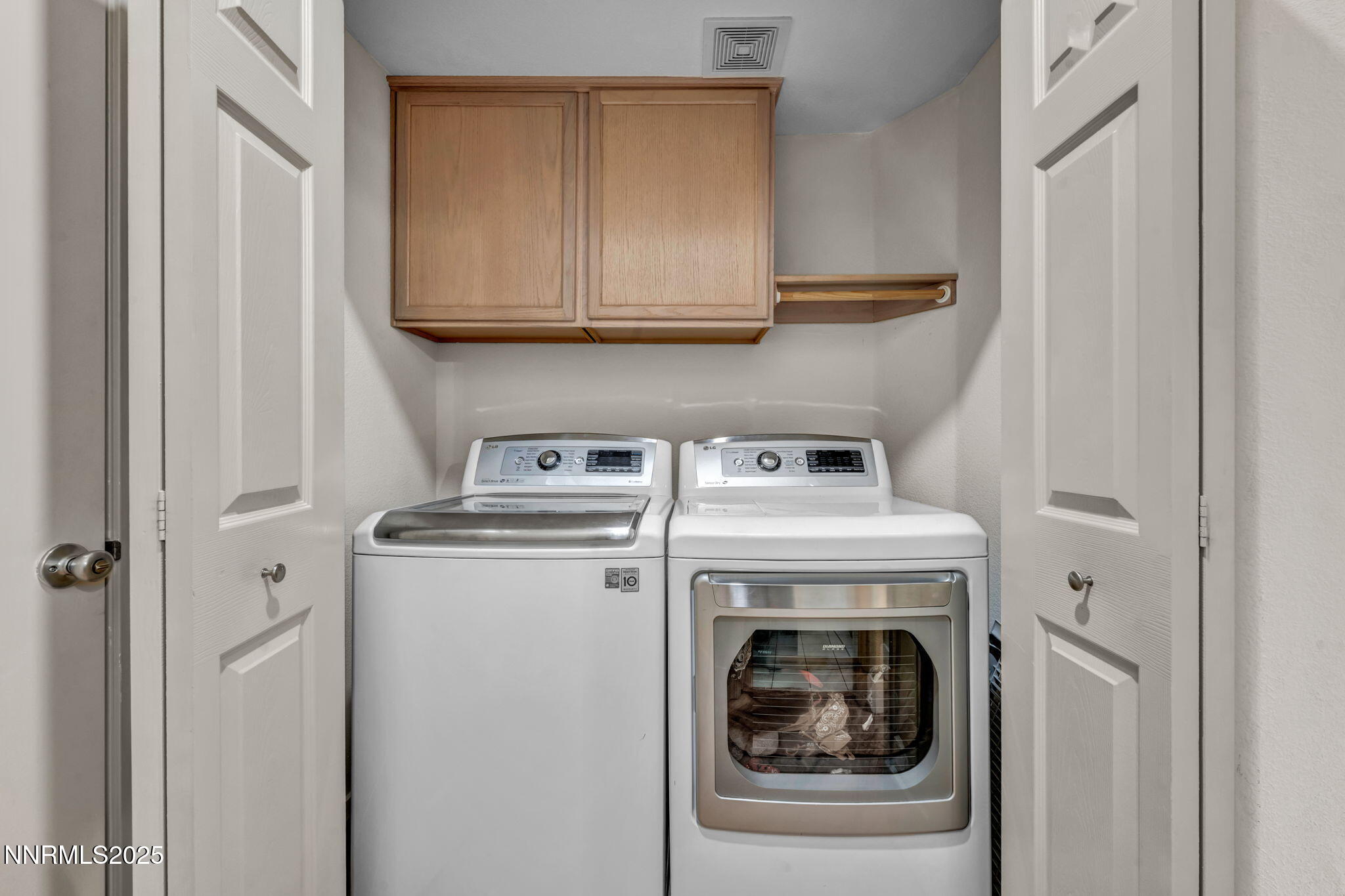 Sparks, Nevada 89436, United States, 2 Bedrooms Bedrooms, ,2 BathroomsBathrooms,Residential,Active,216994