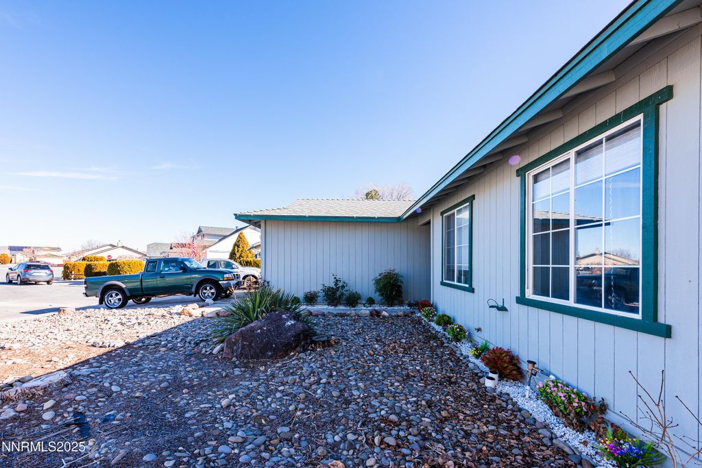 Photo of 207 Thornwood Court, Dayton, NV 89403 (MLS # 260000284)