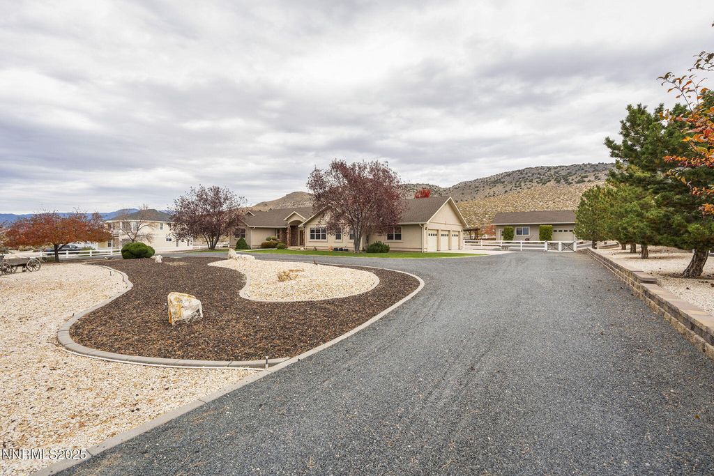 Photo of 1526 W High Point Court, Minden, NV 89423 (MLS # 250057573)