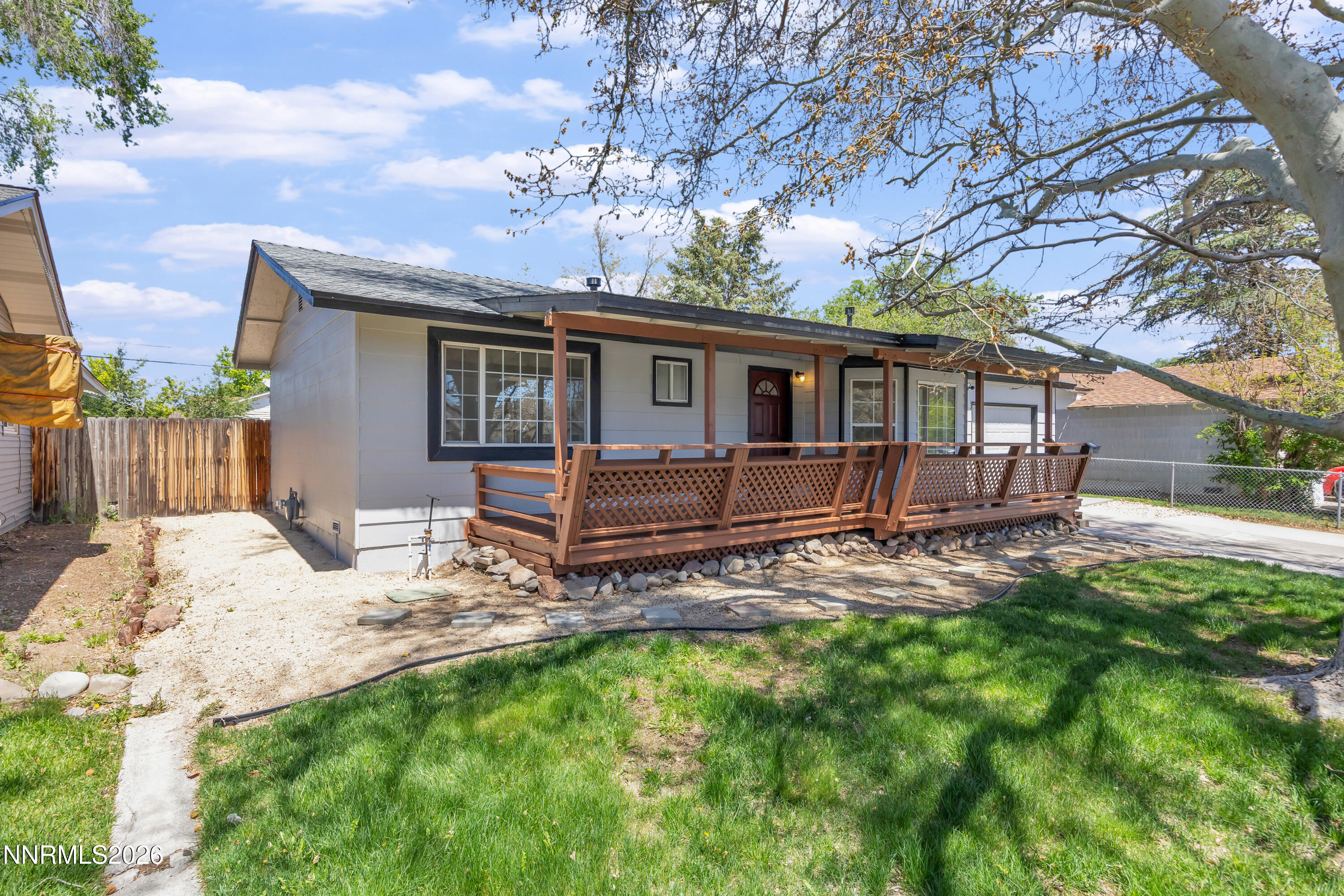 136 York Way