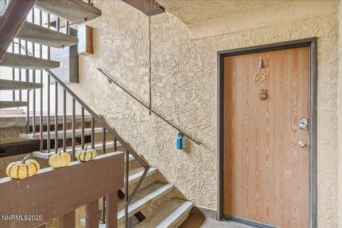 63 Vista Rafael Parkway, Reno, NV 89503 - #: 260000294