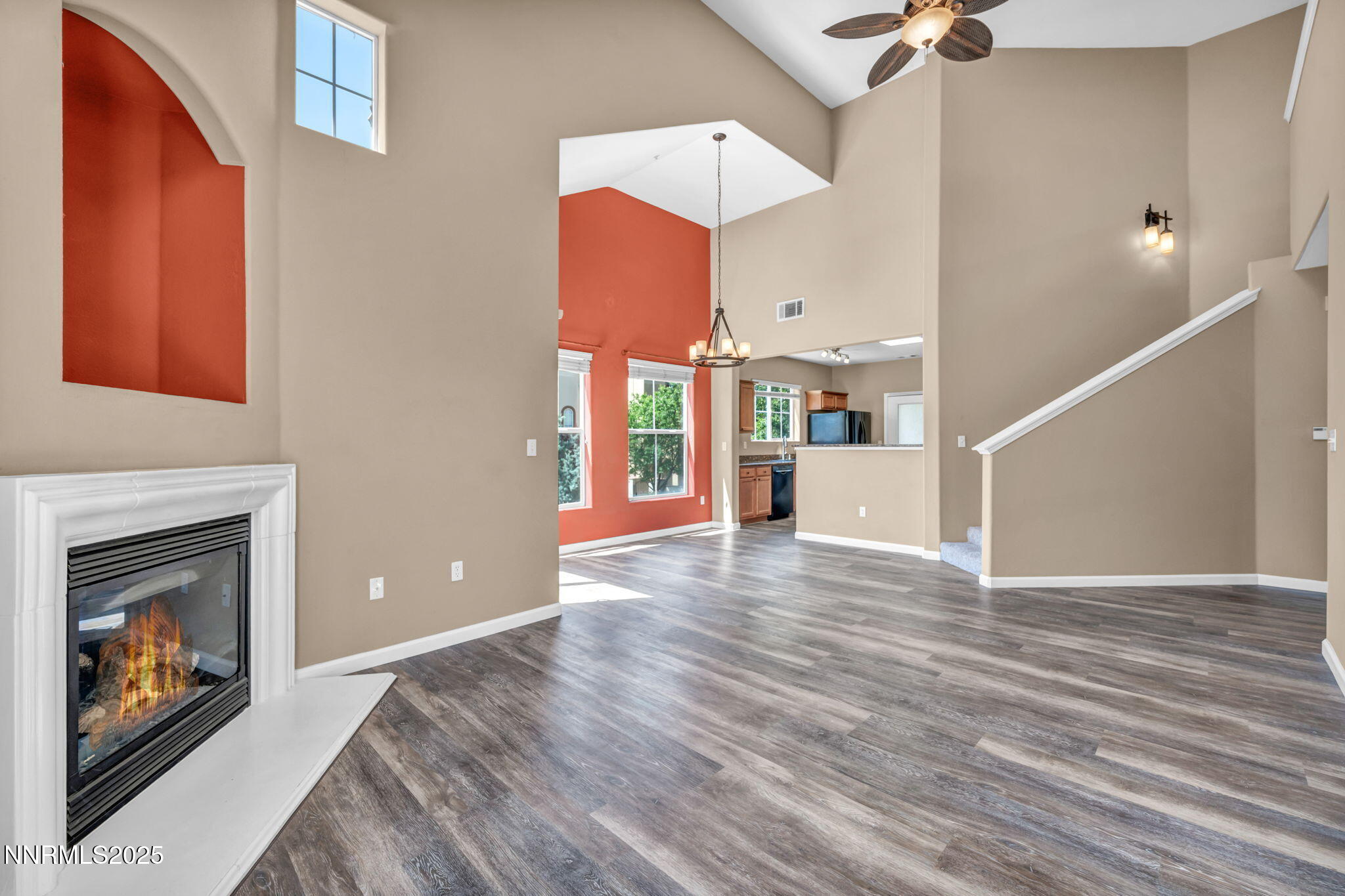 45-web-or-mls-17000-wedge-pkwy-2624