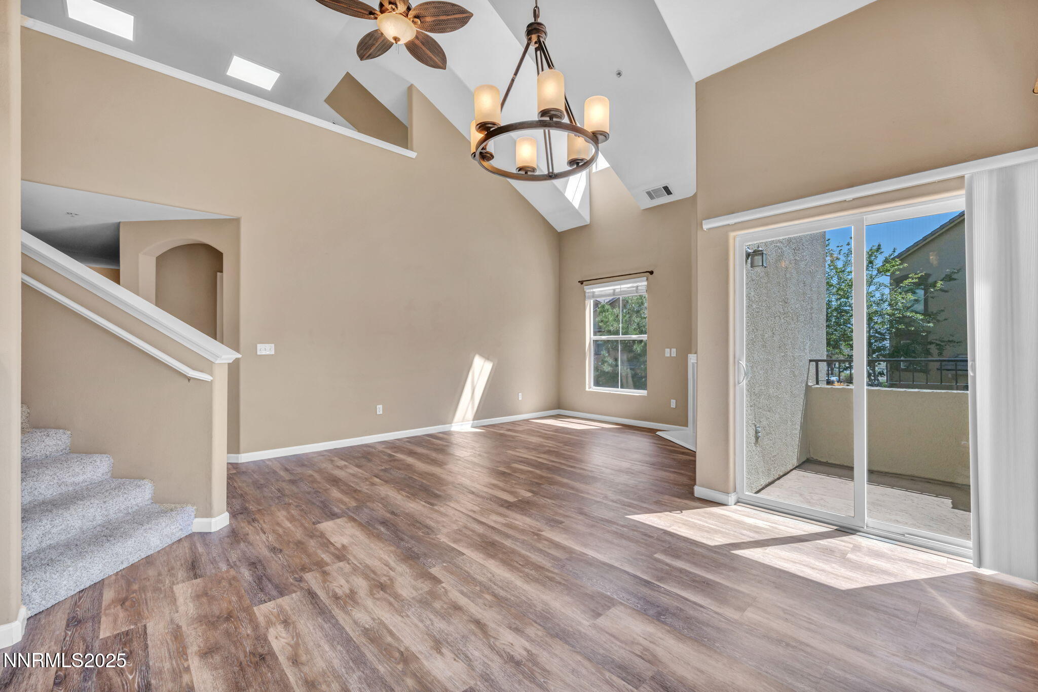 40-web-or-mls-17000-wedge-pkwy-2624