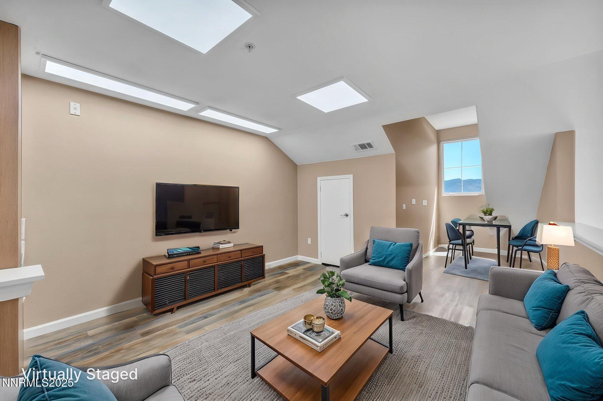 19-web-or-mls-17000-wedge-pkwy-2624