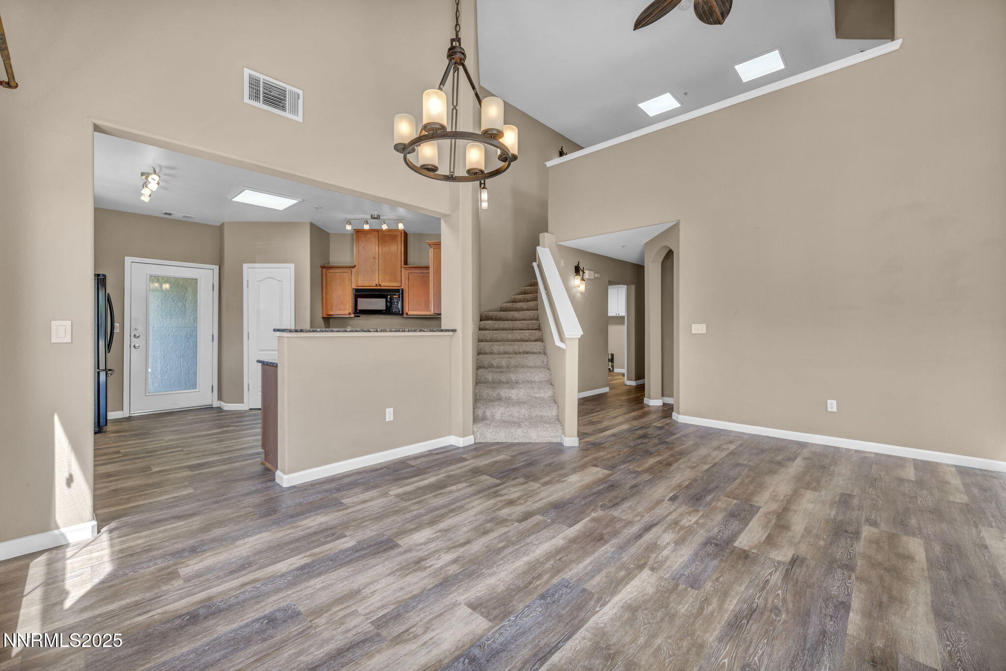 46-web-or-mls-17000-wedge-pkwy-2624