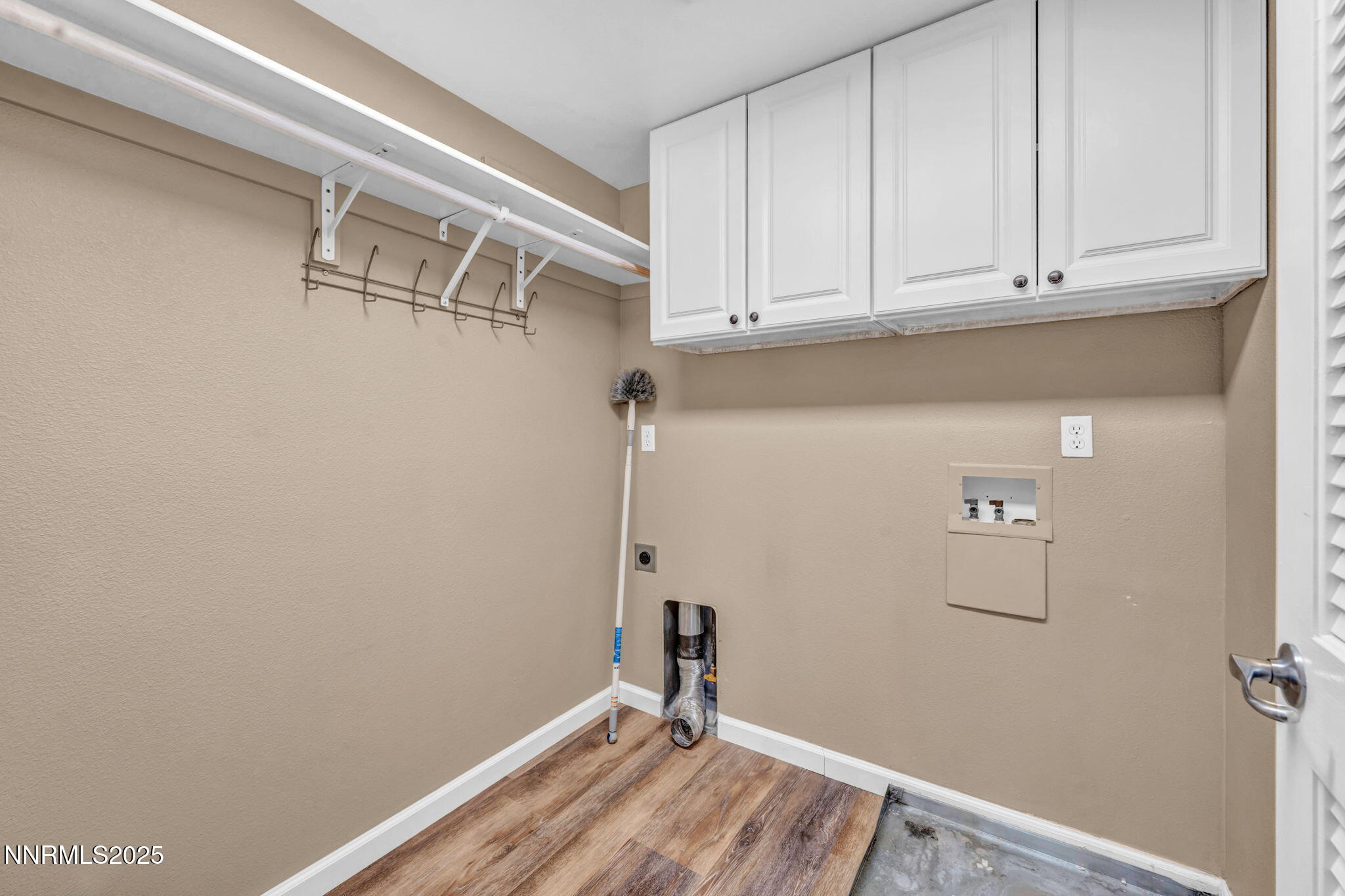 27-web-or-mls-17000-wedge-pkwy-2624