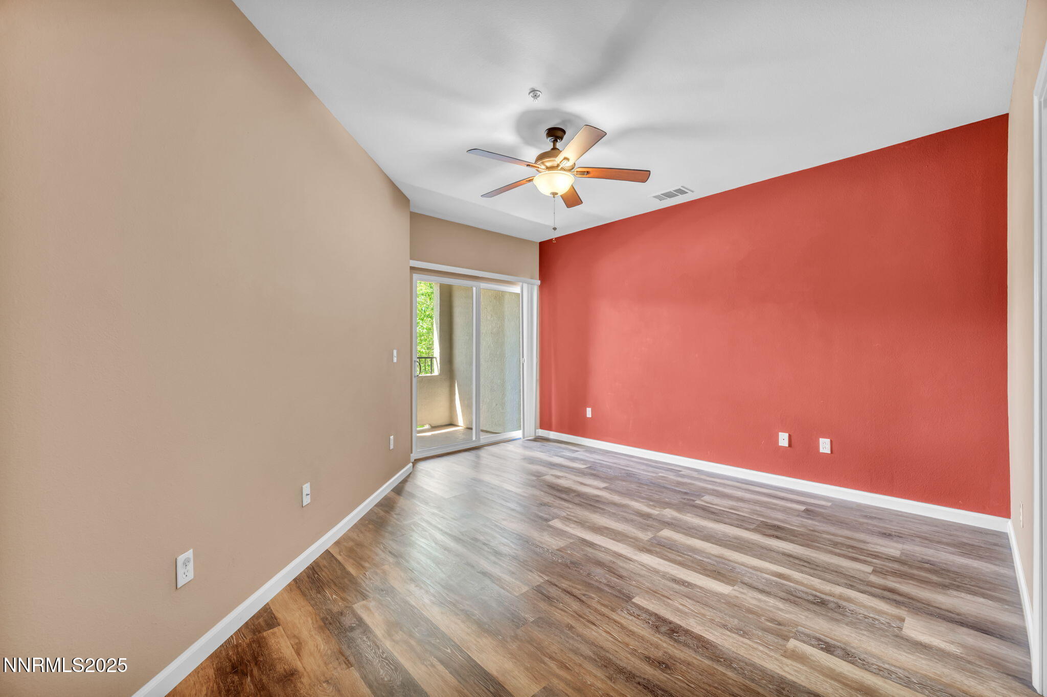 28-web-or-mls-17000-wedge-pkwy-2624