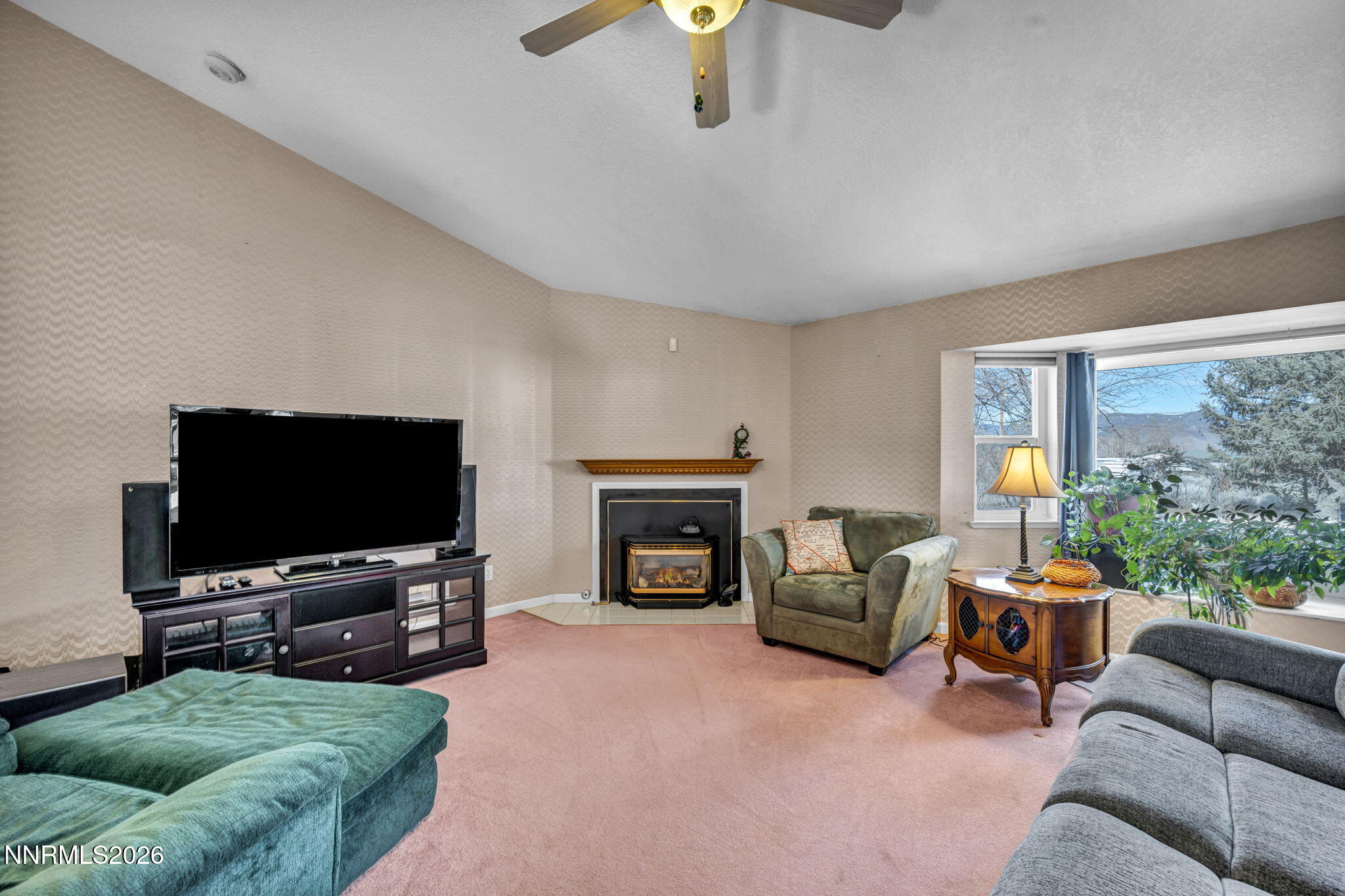 49-web-or-mls-840-russell-way