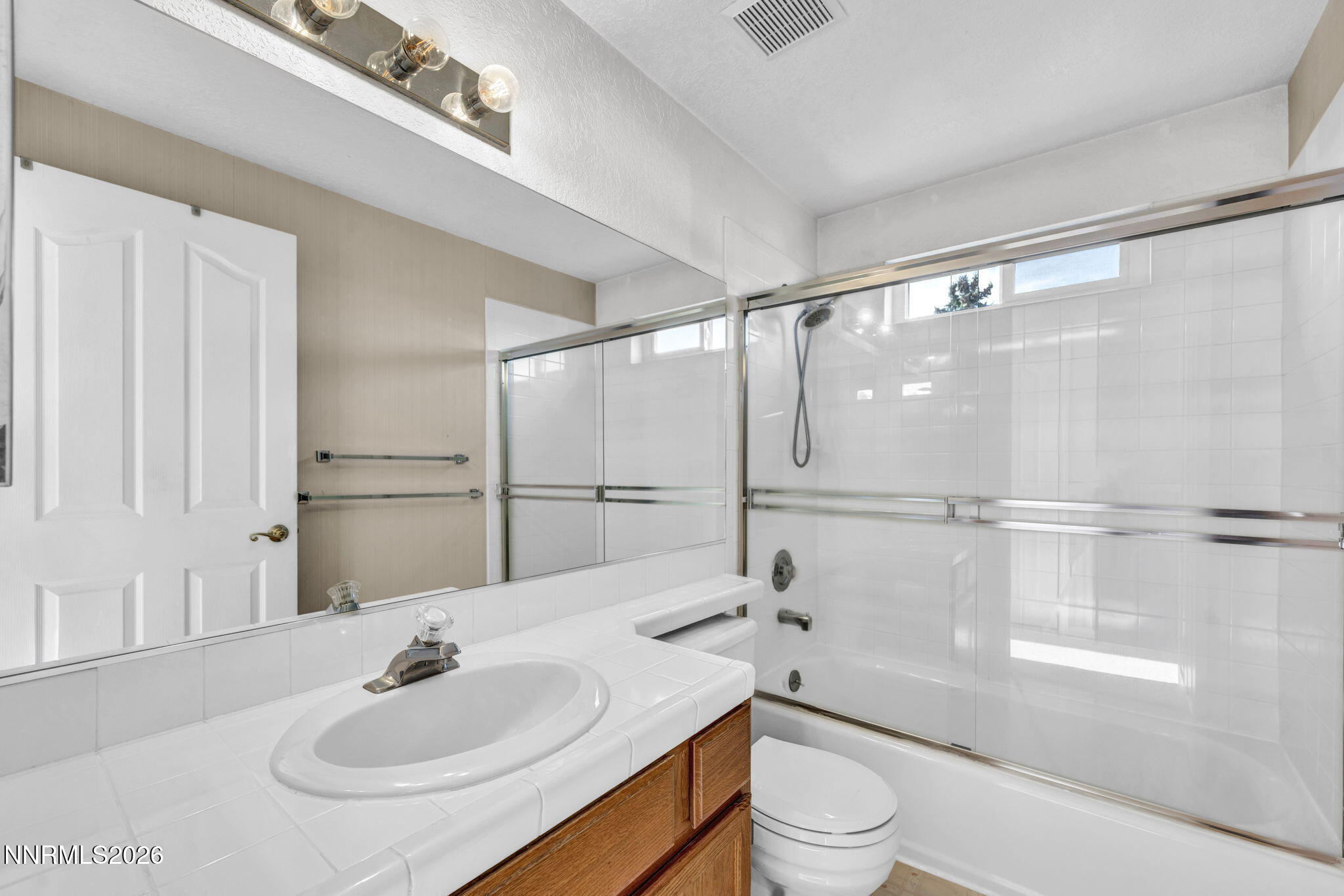 79-web-or-mls-840-russell-way