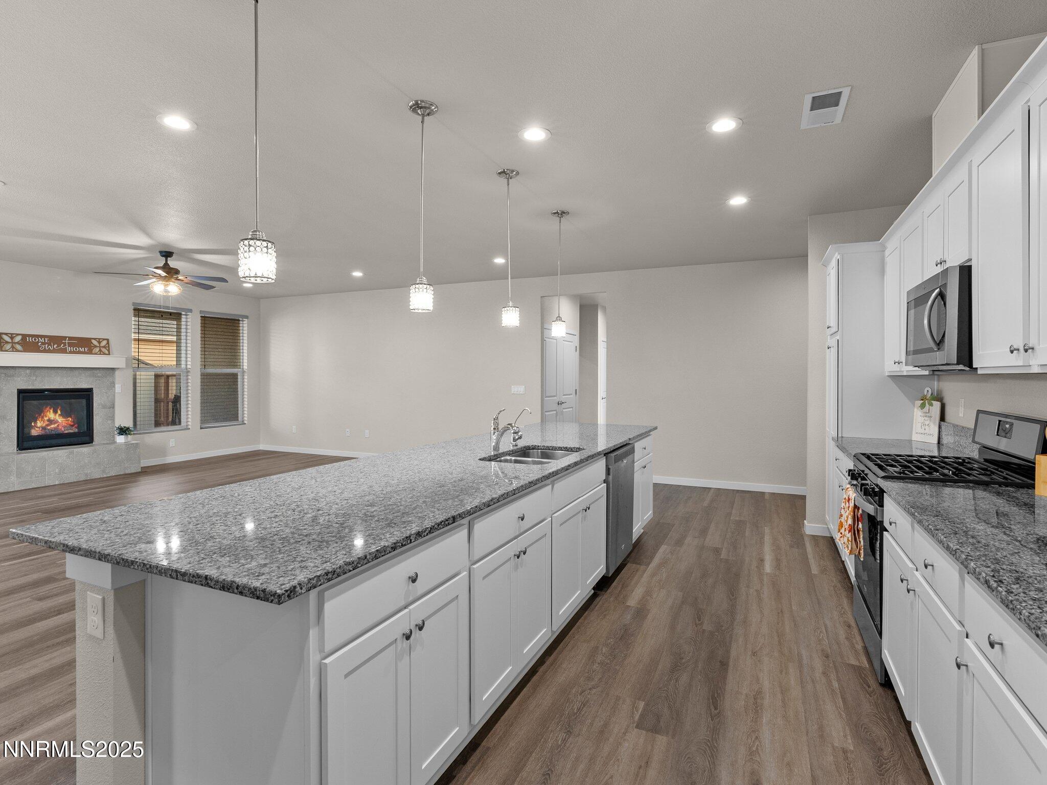 Fernley, Nevada 89408, United States, 3 Bedrooms Bedrooms, ,2 BathroomsBathrooms,Residential,Active,239541