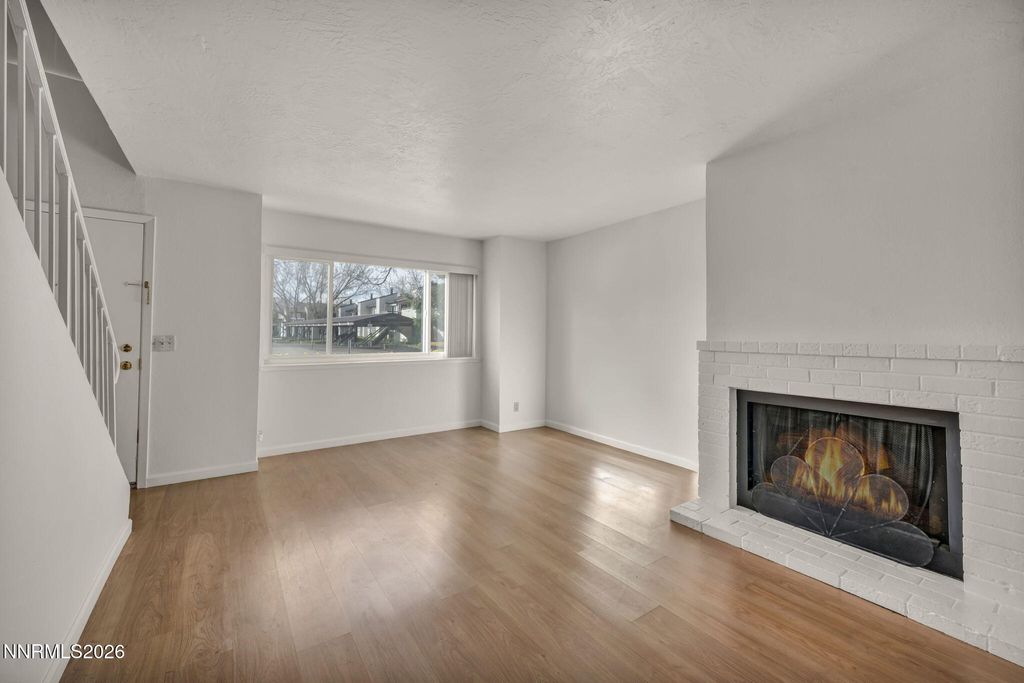 Photo of 422 Barclay Court, Reno, NV 89511 (MLS # 260001884)