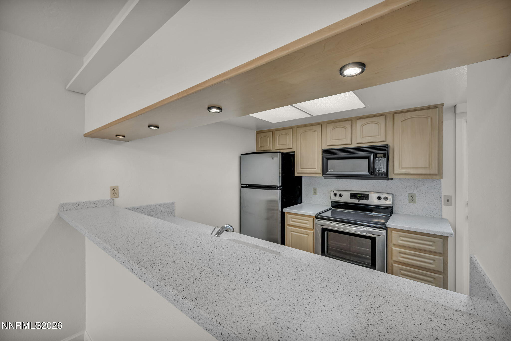 46-web-or-mls-422-barclay-ct